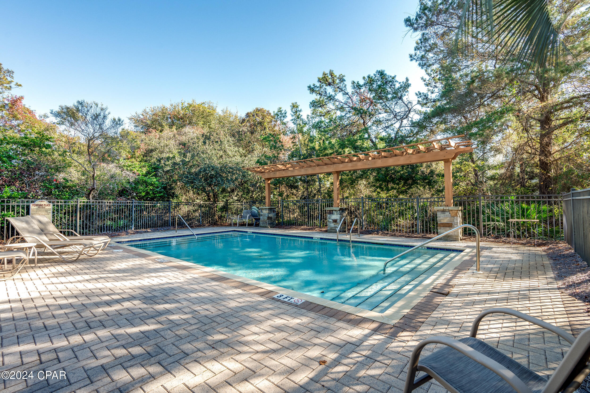 17 Pompano Court