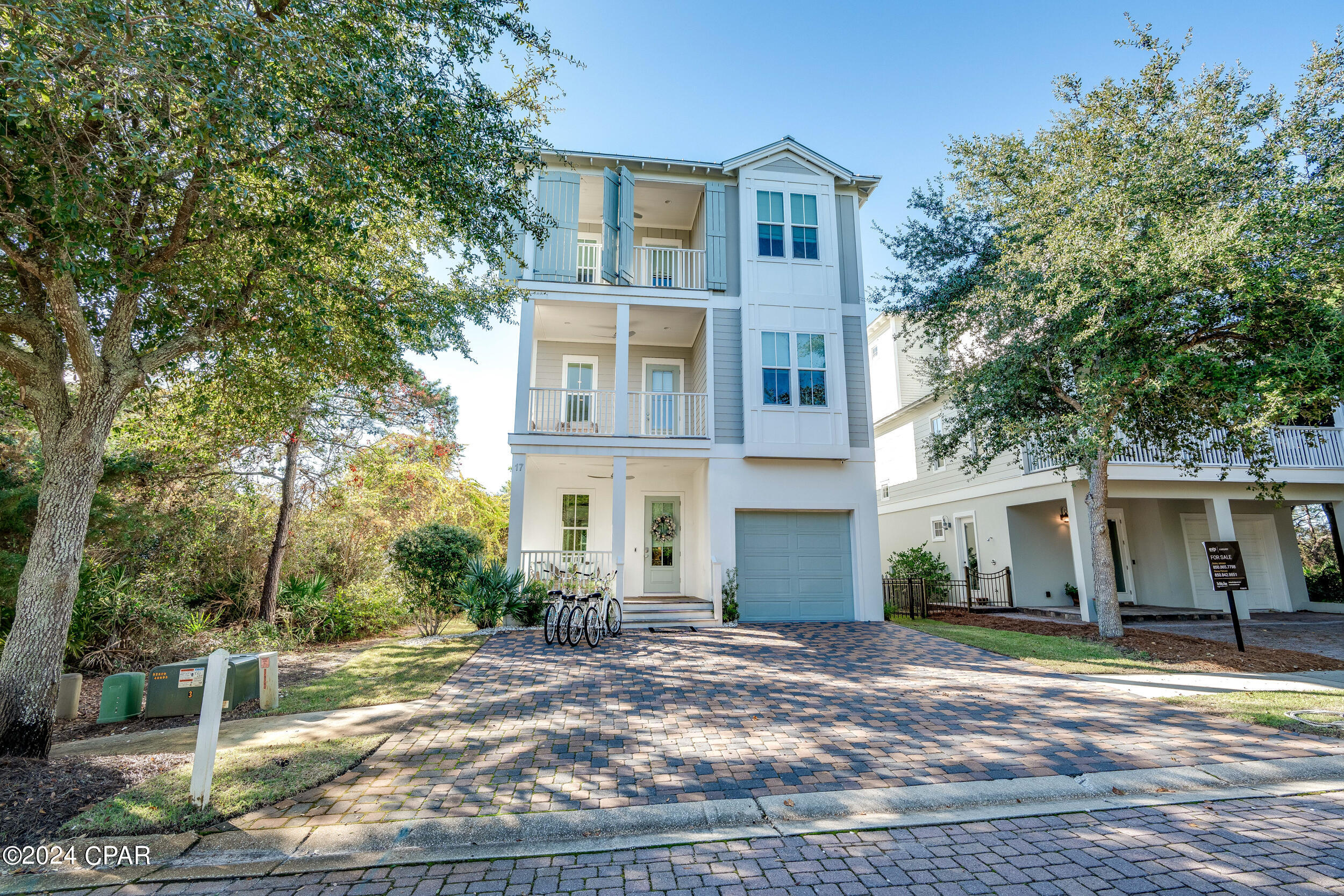 17 Pompano Court
