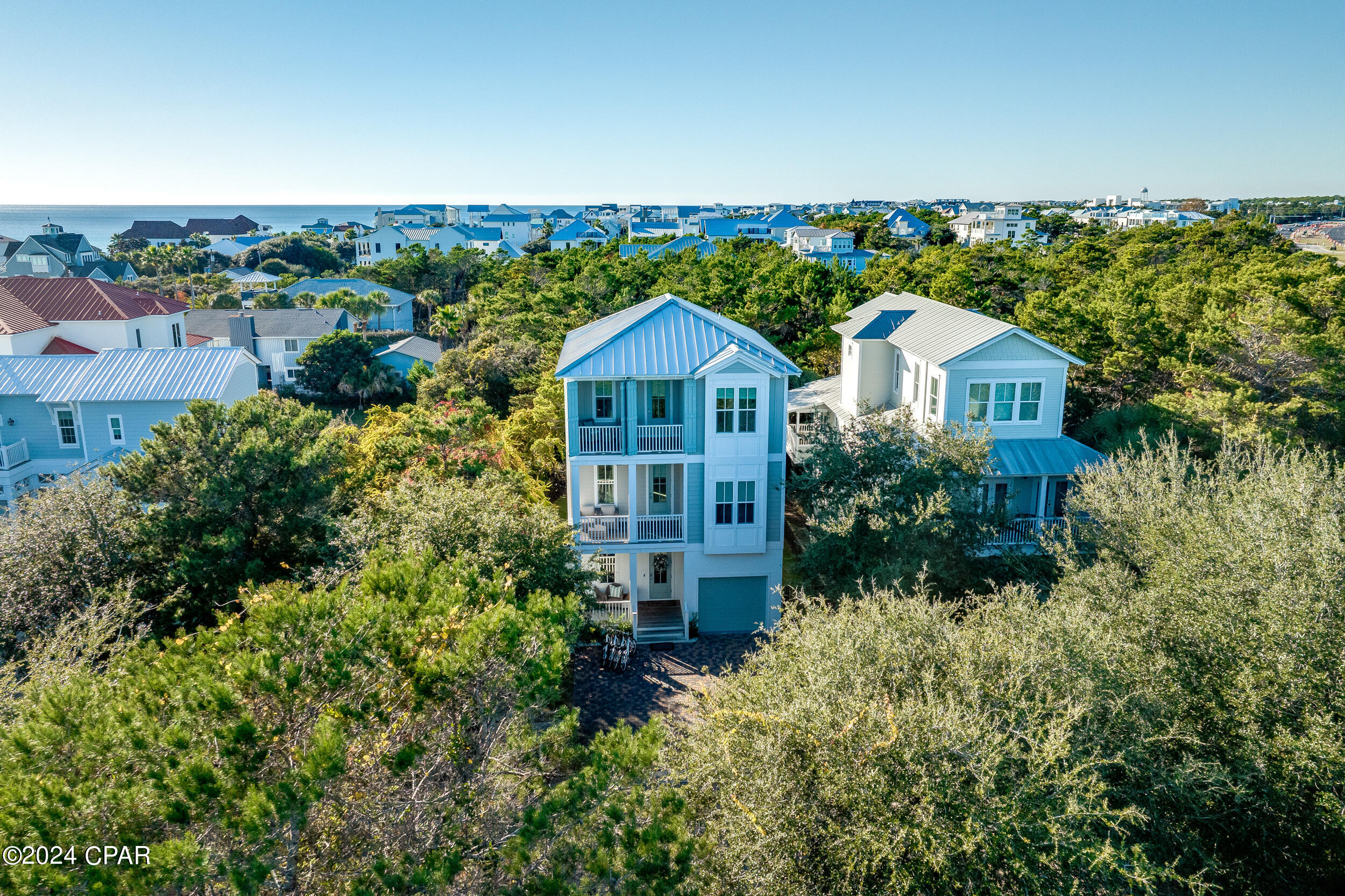 17 Pompano Court