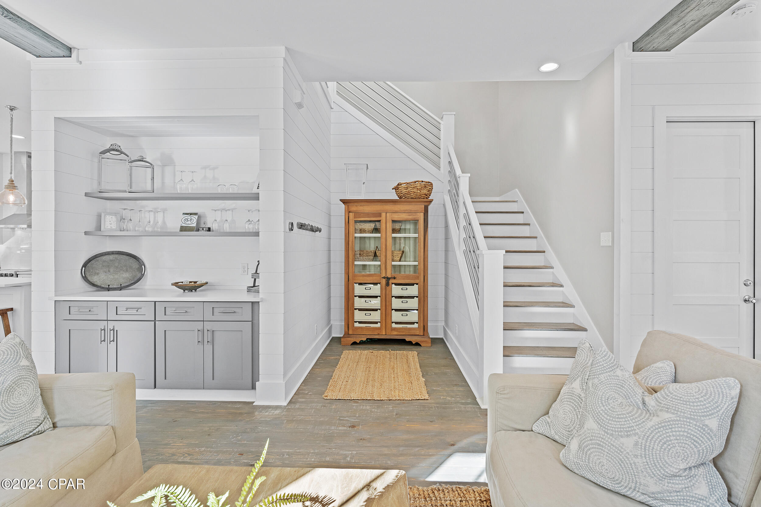 17 Pompano Court