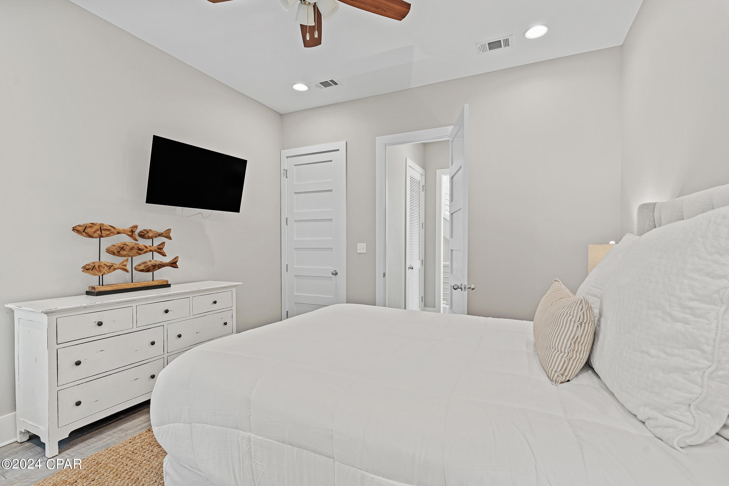 17 Pompano Court