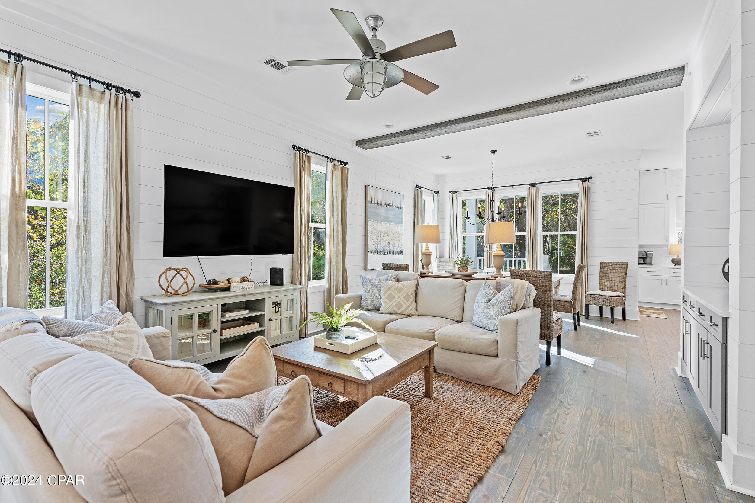 17 Pompano Court