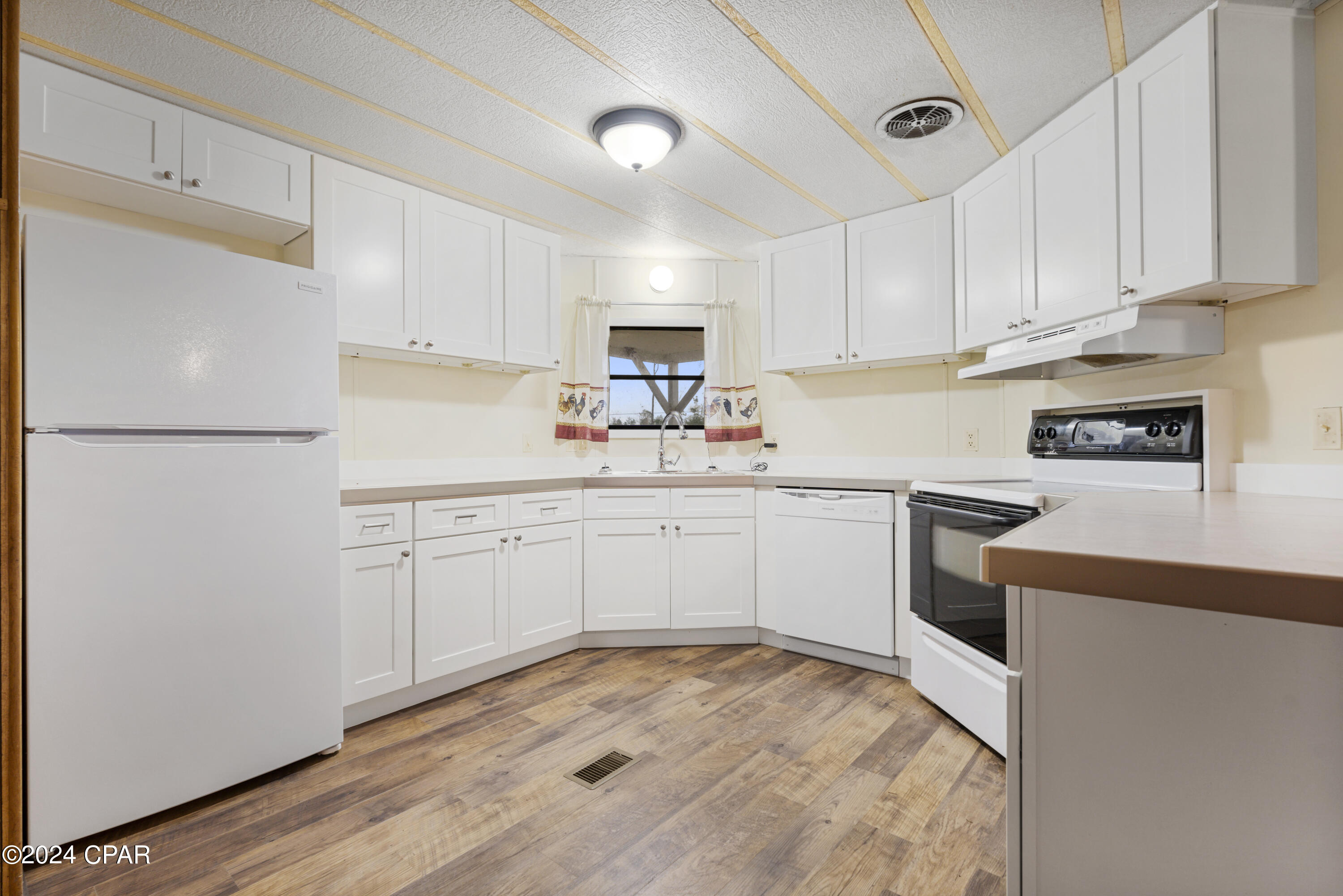 9903 Davenport Avenue