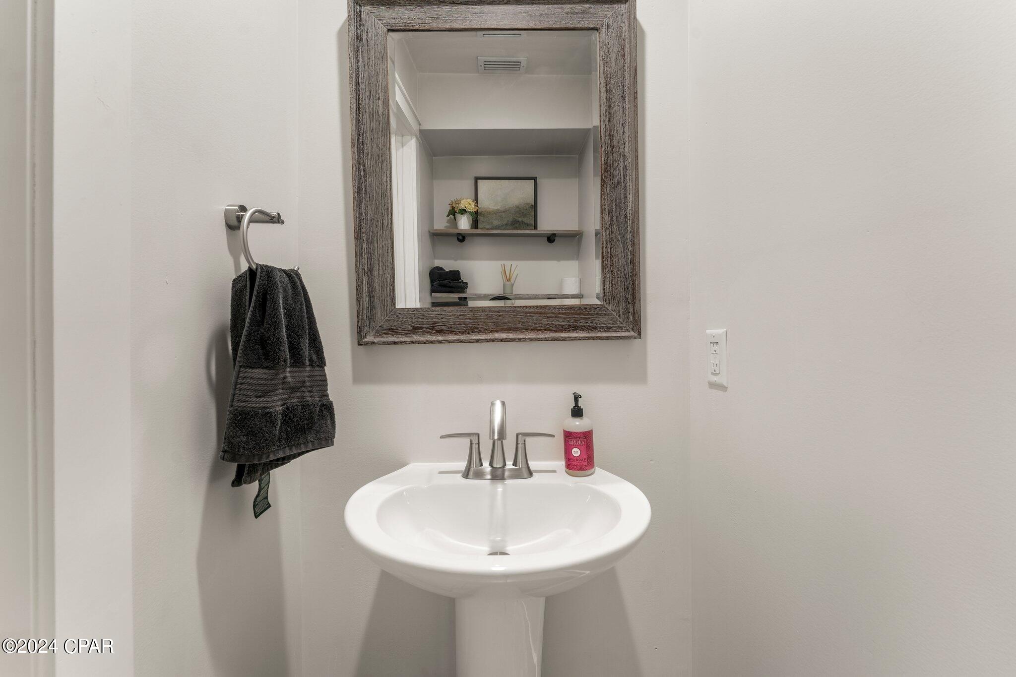 947 Huntingdon Circle