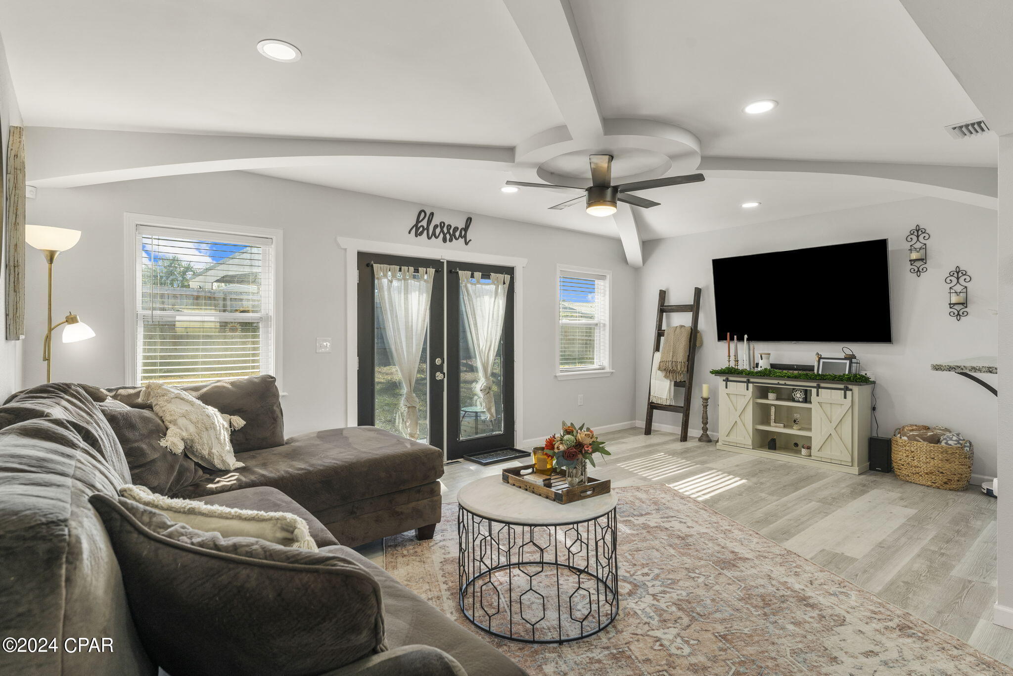 4940 S Lakewood Drive