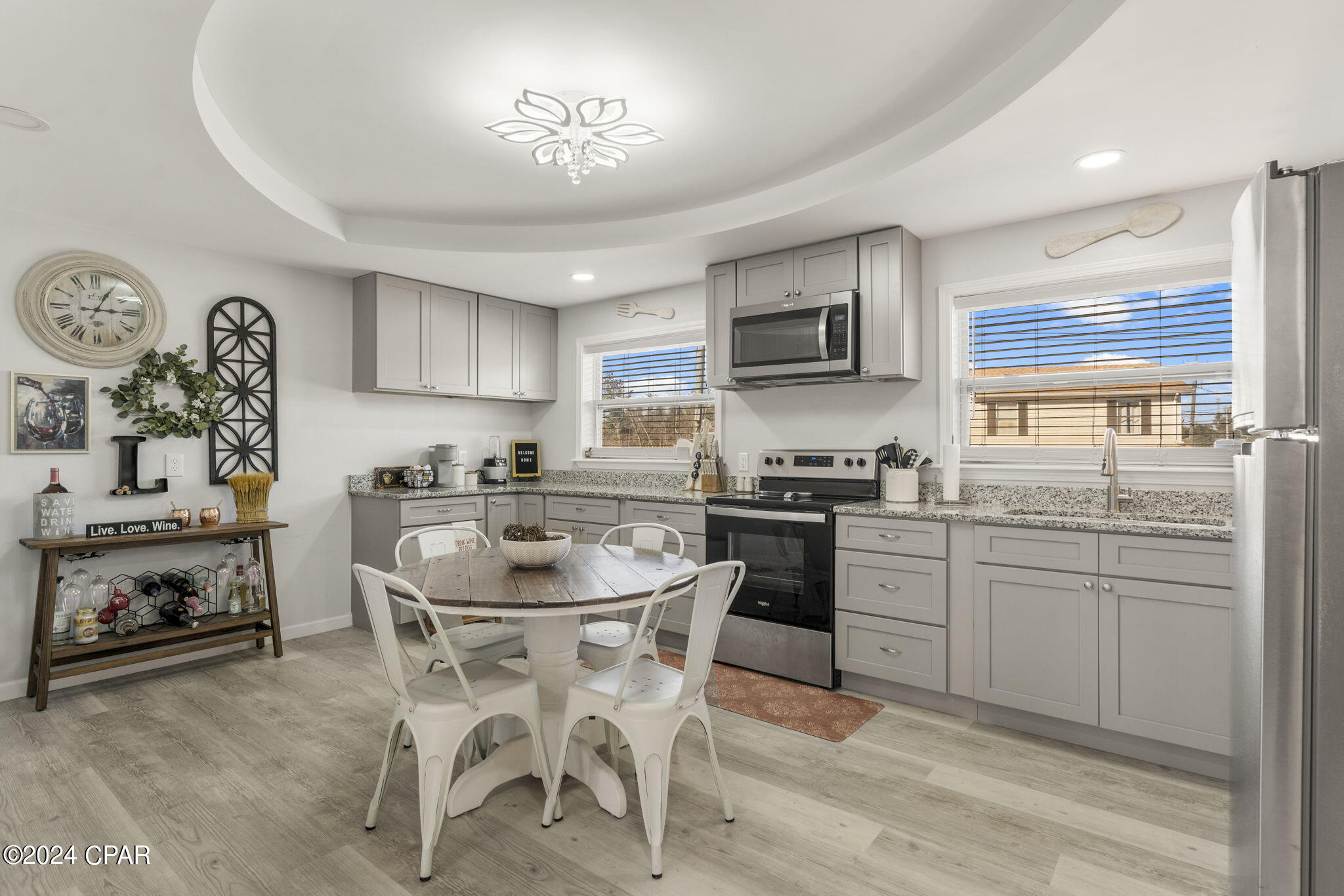 4940 S Lakewood Drive