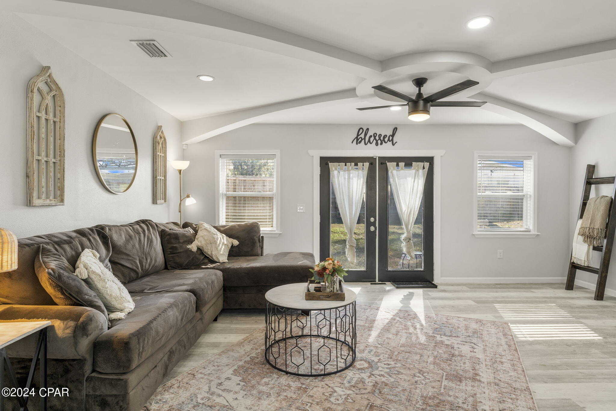 4940 S Lakewood Drive