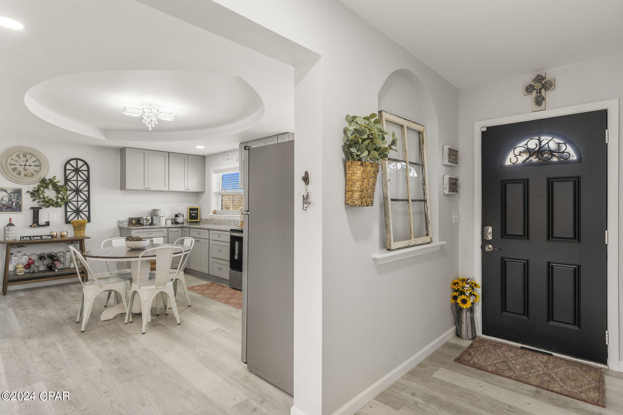 4940 S Lakewood Drive