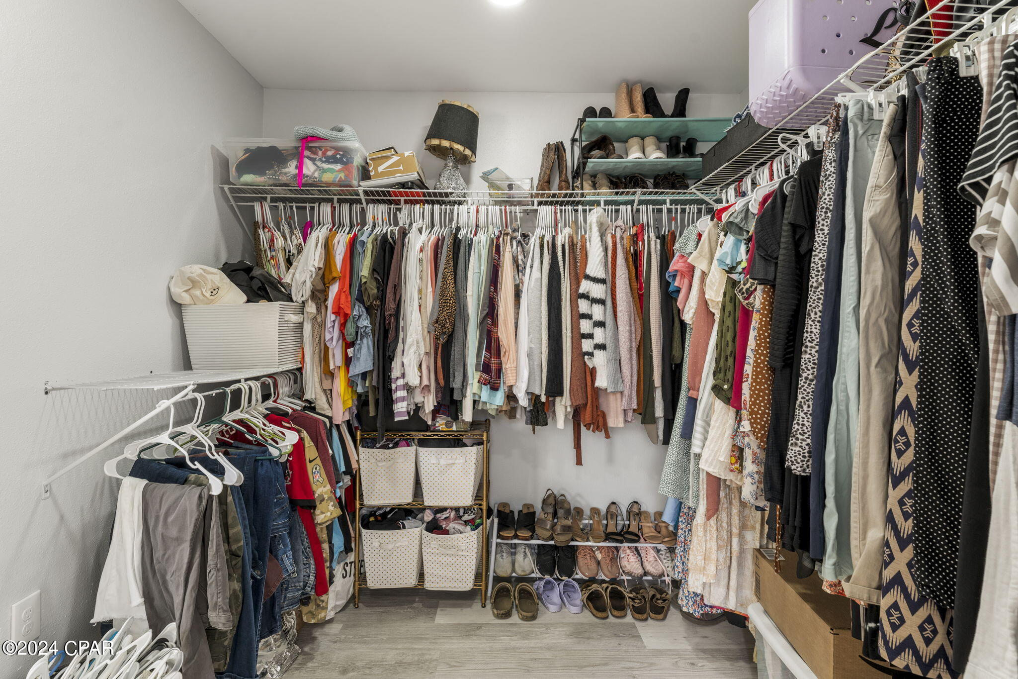 4940 S Lakewood Drive