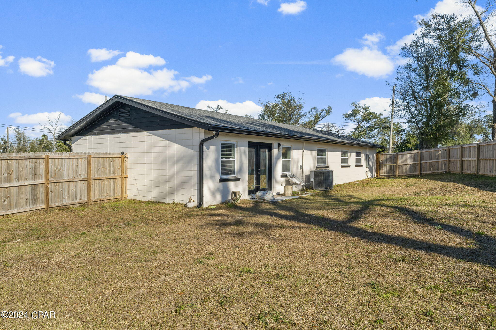 4940 S Lakewood Drive