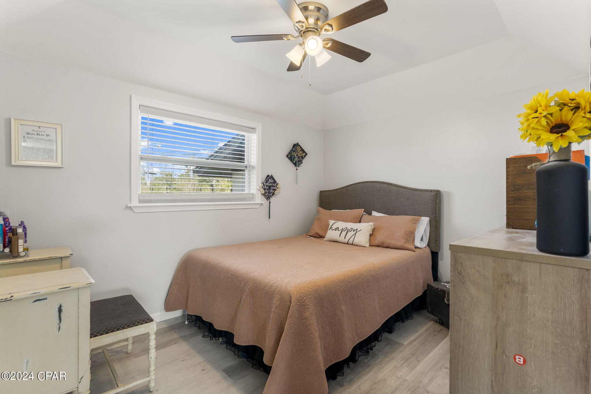 4940 S Lakewood Drive