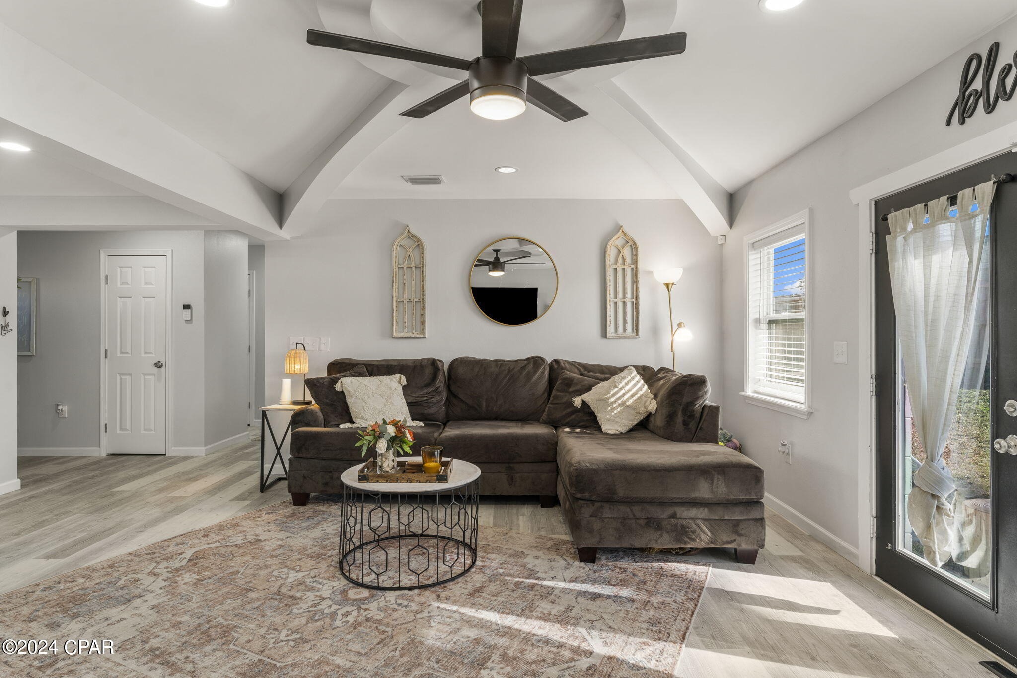 4940 S Lakewood Drive