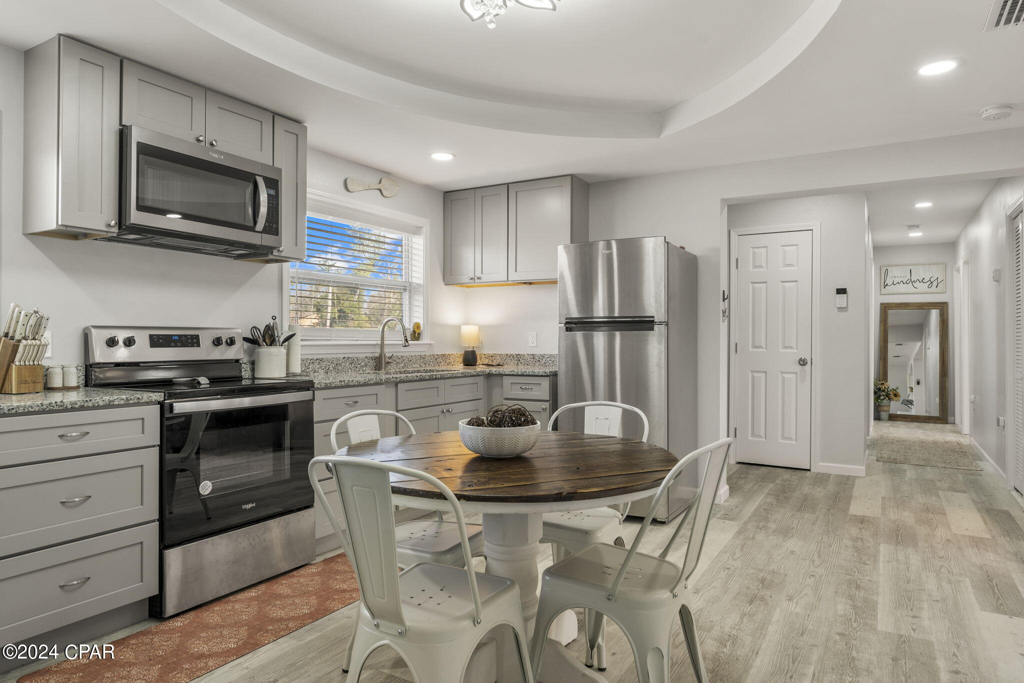 4940 S Lakewood Drive