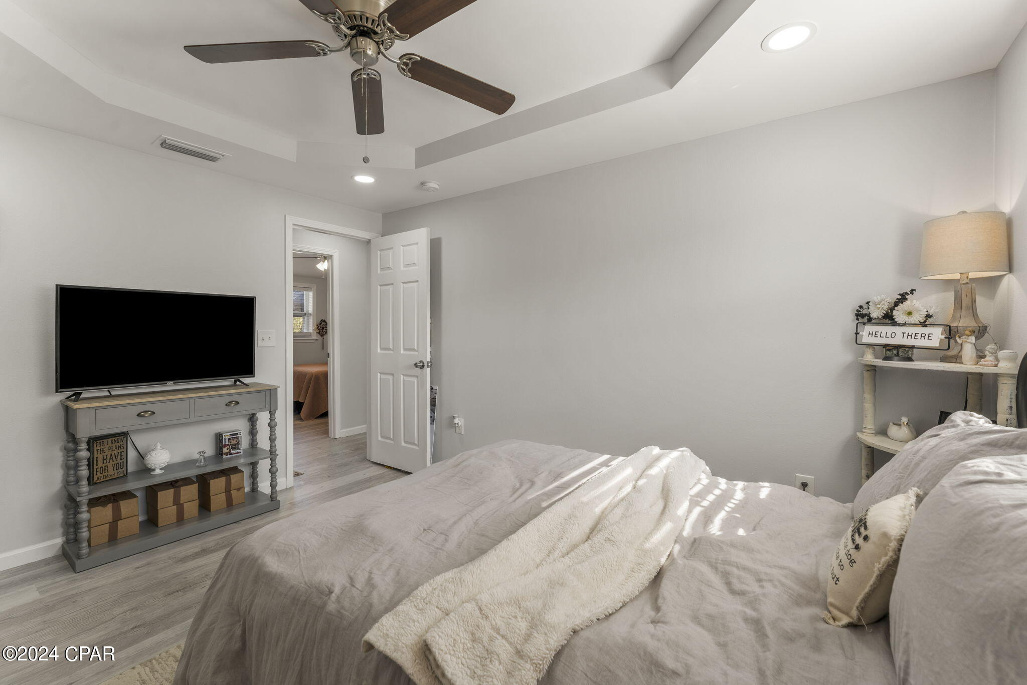 4940 S Lakewood Drive