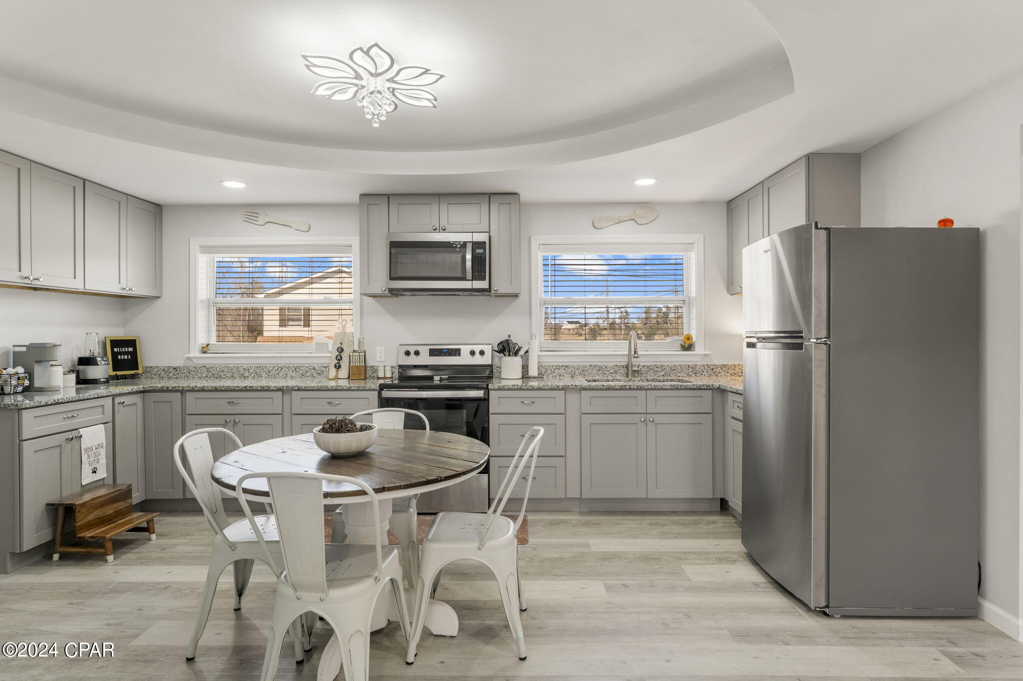 4940 S Lakewood Drive