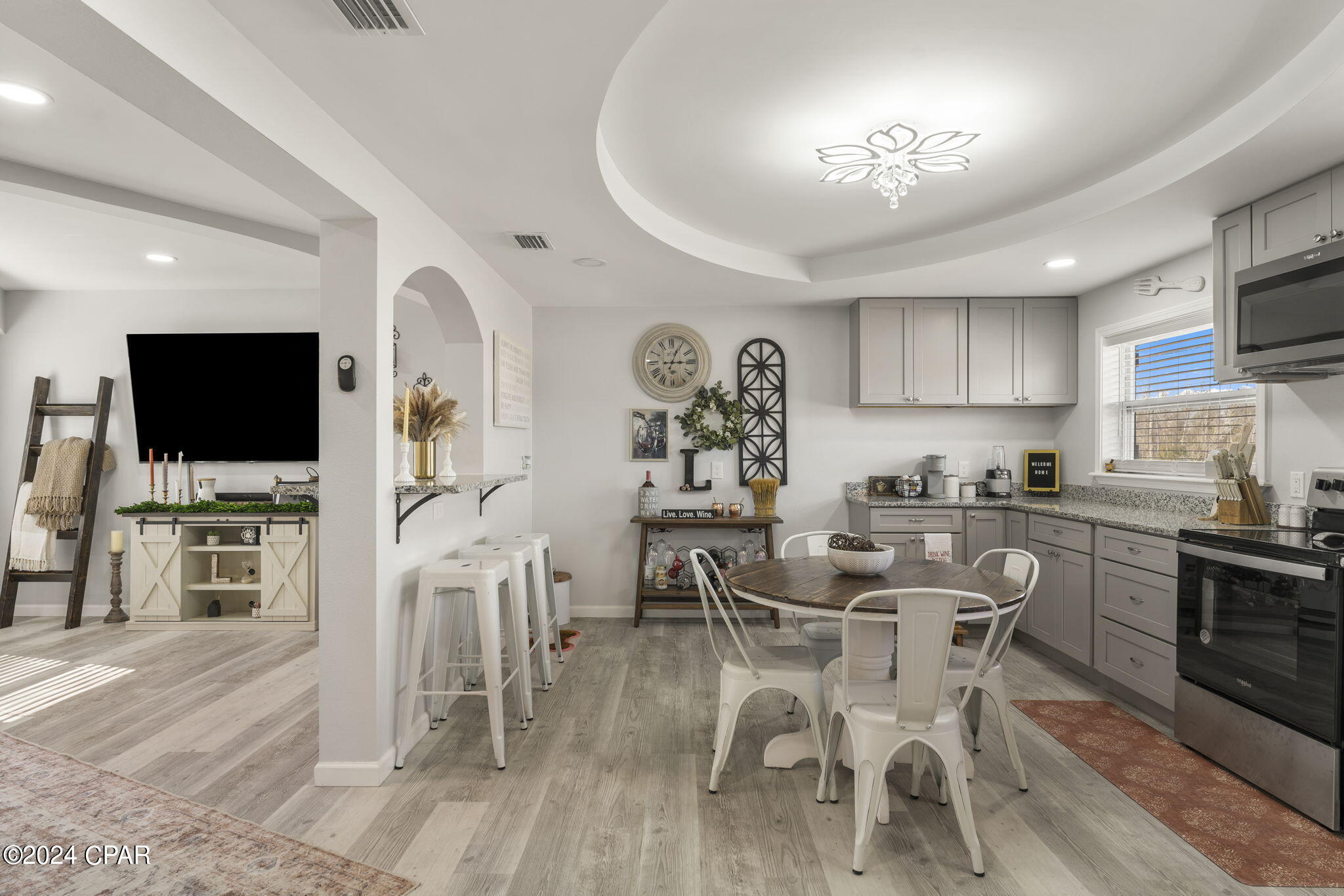 4940 S Lakewood Drive