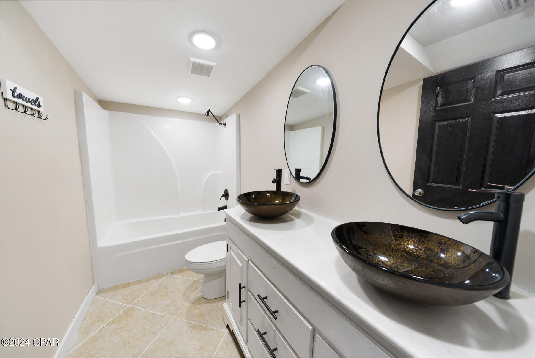 1808 Chestnut Avenue