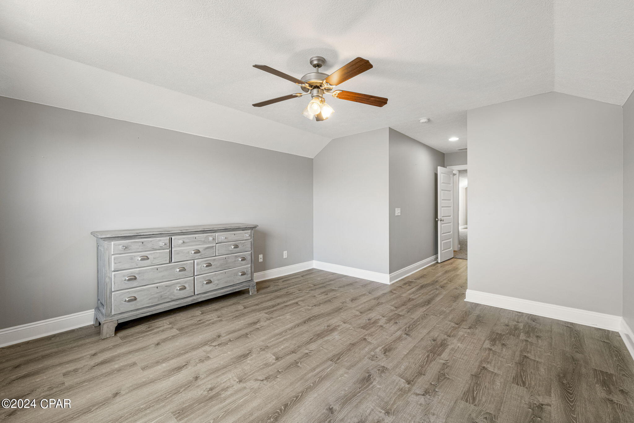 2715 Talon Court
