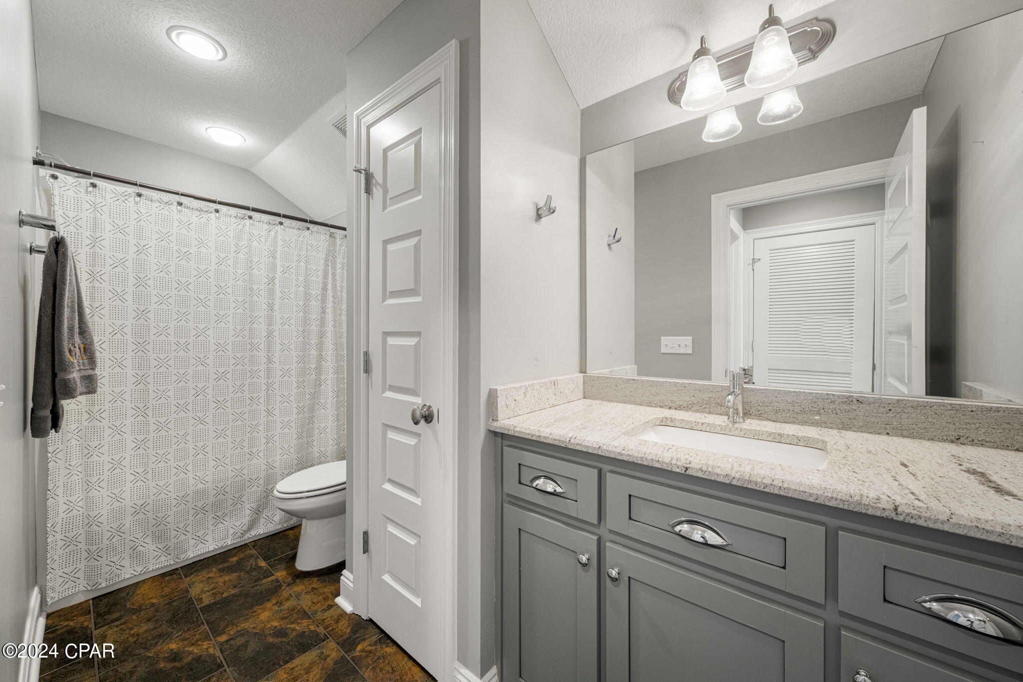 2715 Talon Court