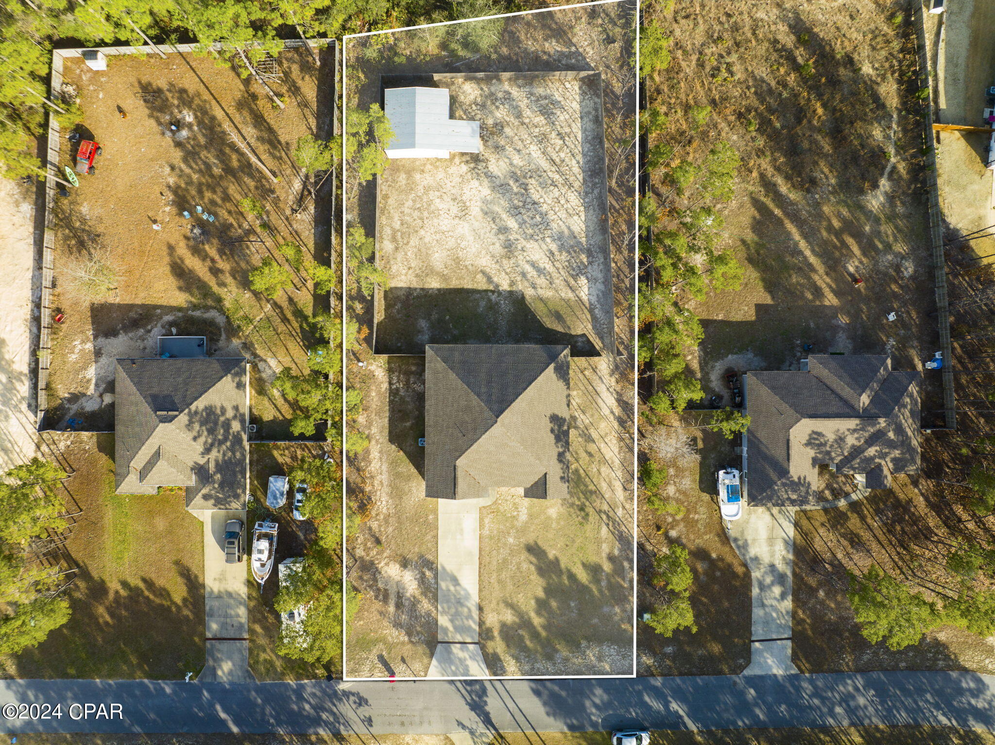 1637 White Western Lake Lane