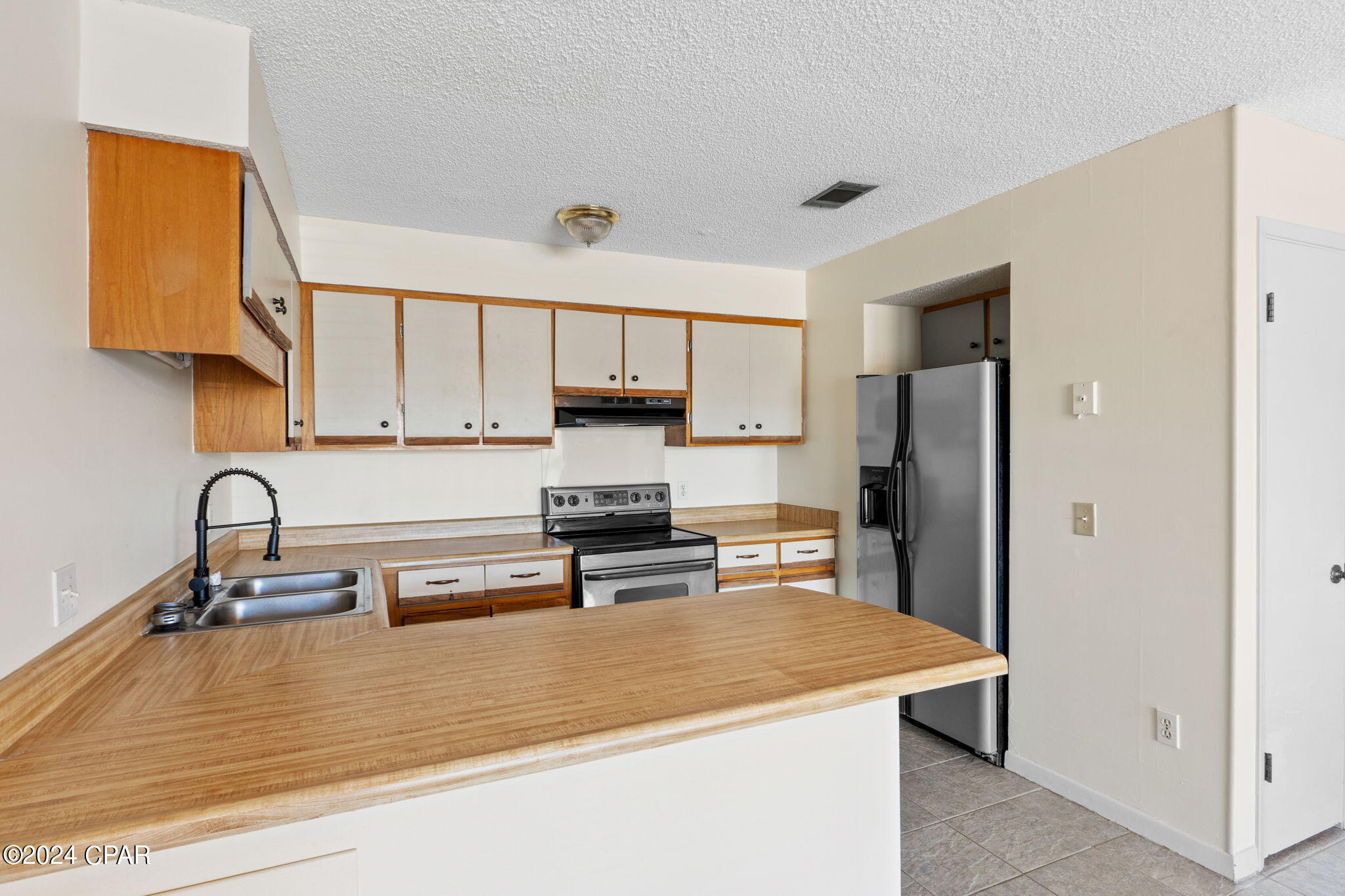 501 Granada Circle 501A