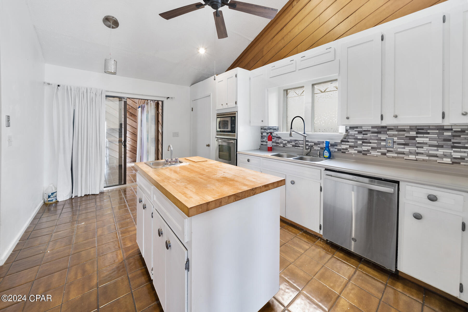 242 Marlin Circle, Beach