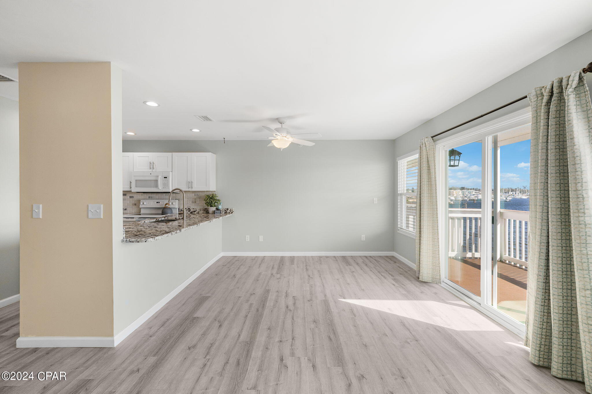 1320 E Hwy Bus 98 306