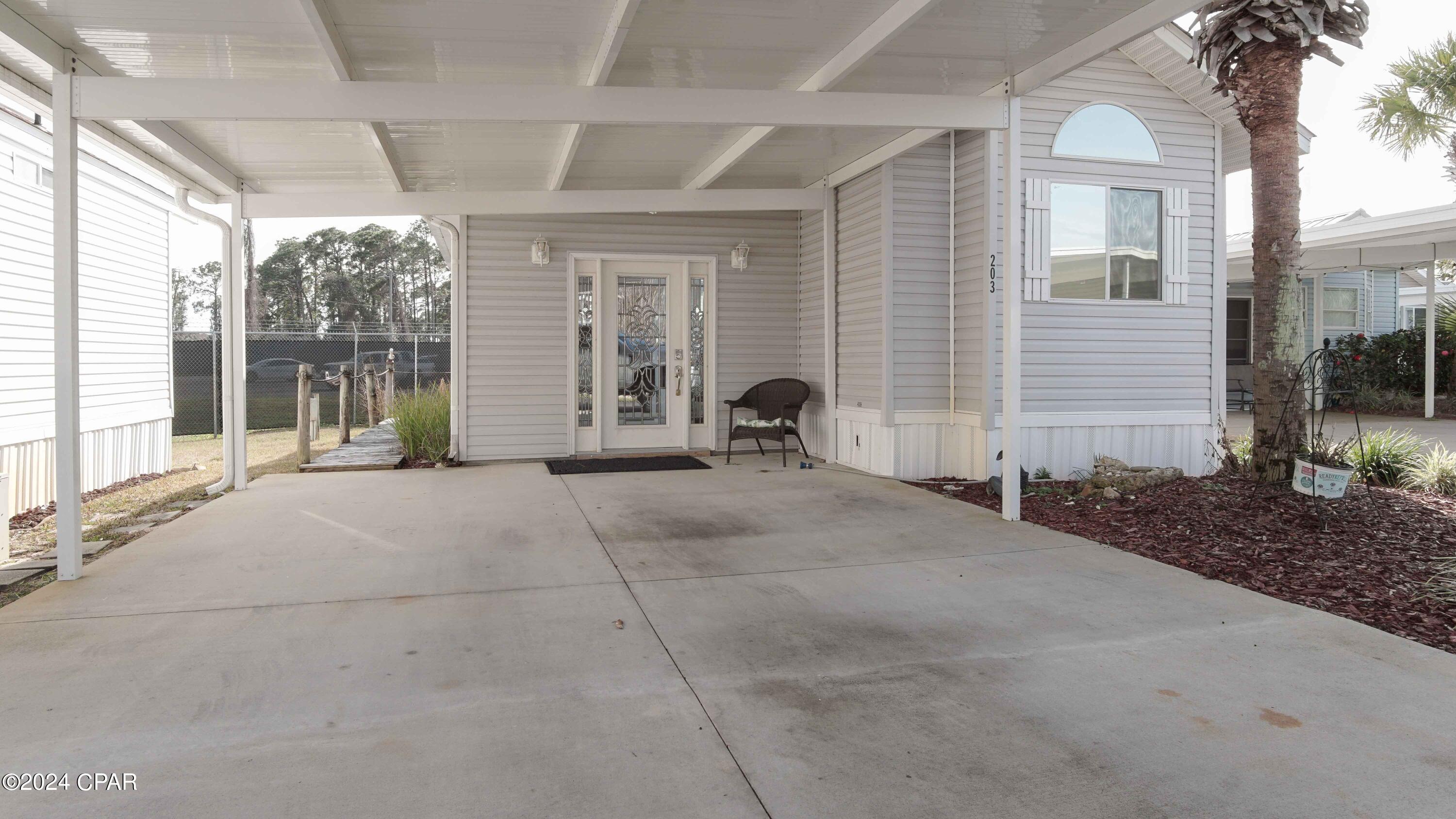 1219 Thomas Drive 203