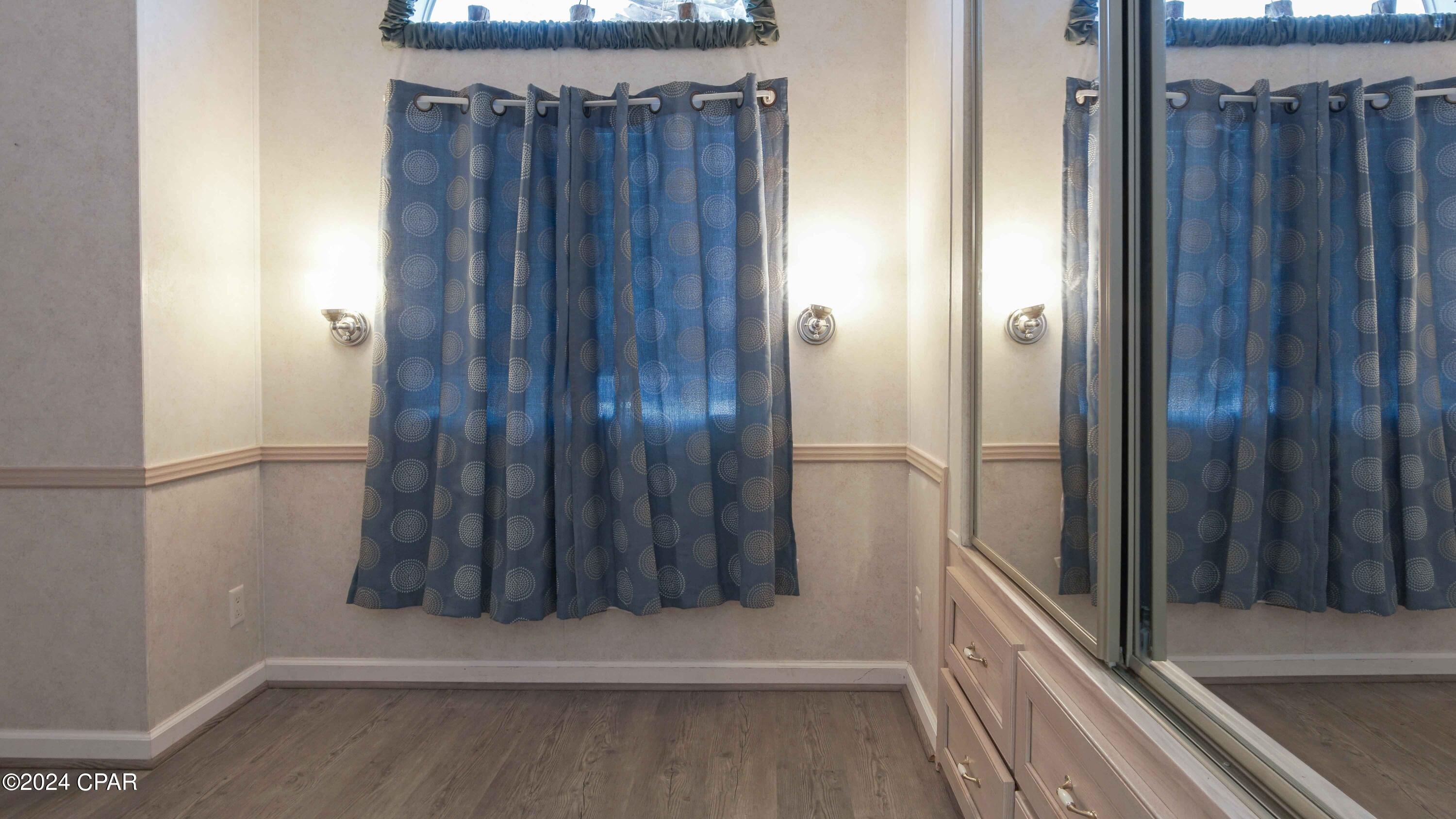 1219 Thomas Drive 203