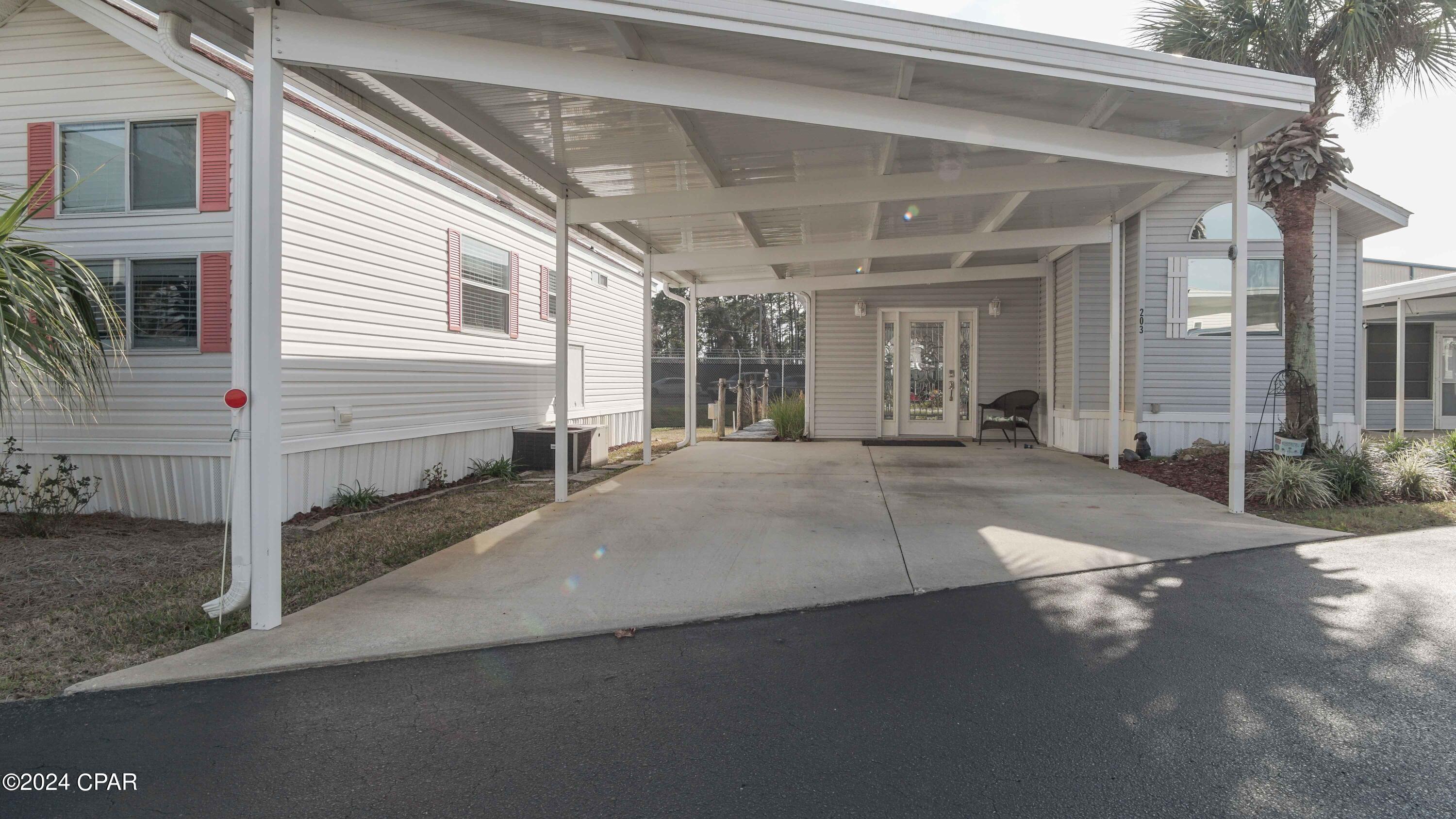 1219 Thomas Drive 203