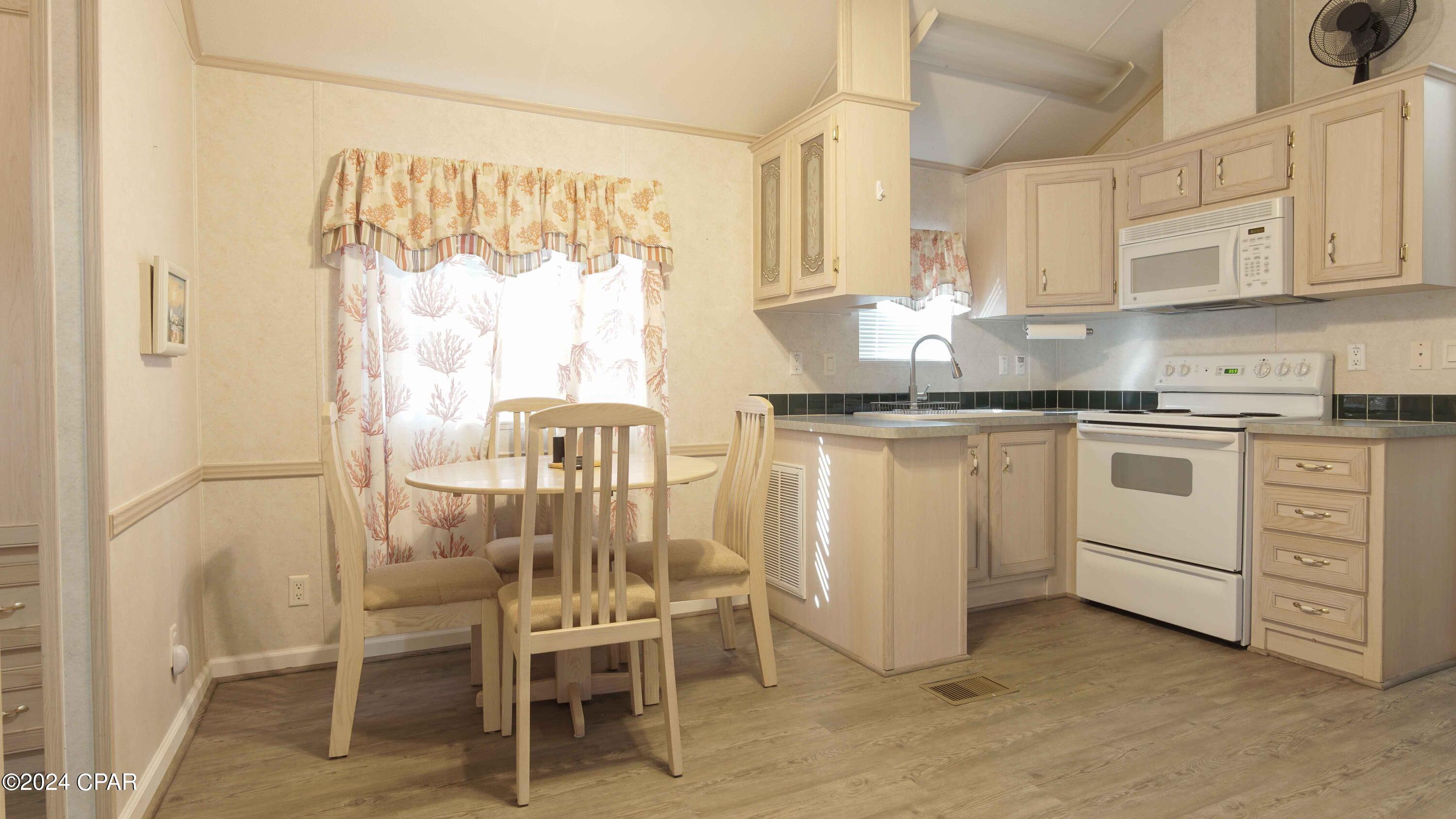 1219 Thomas Drive 203