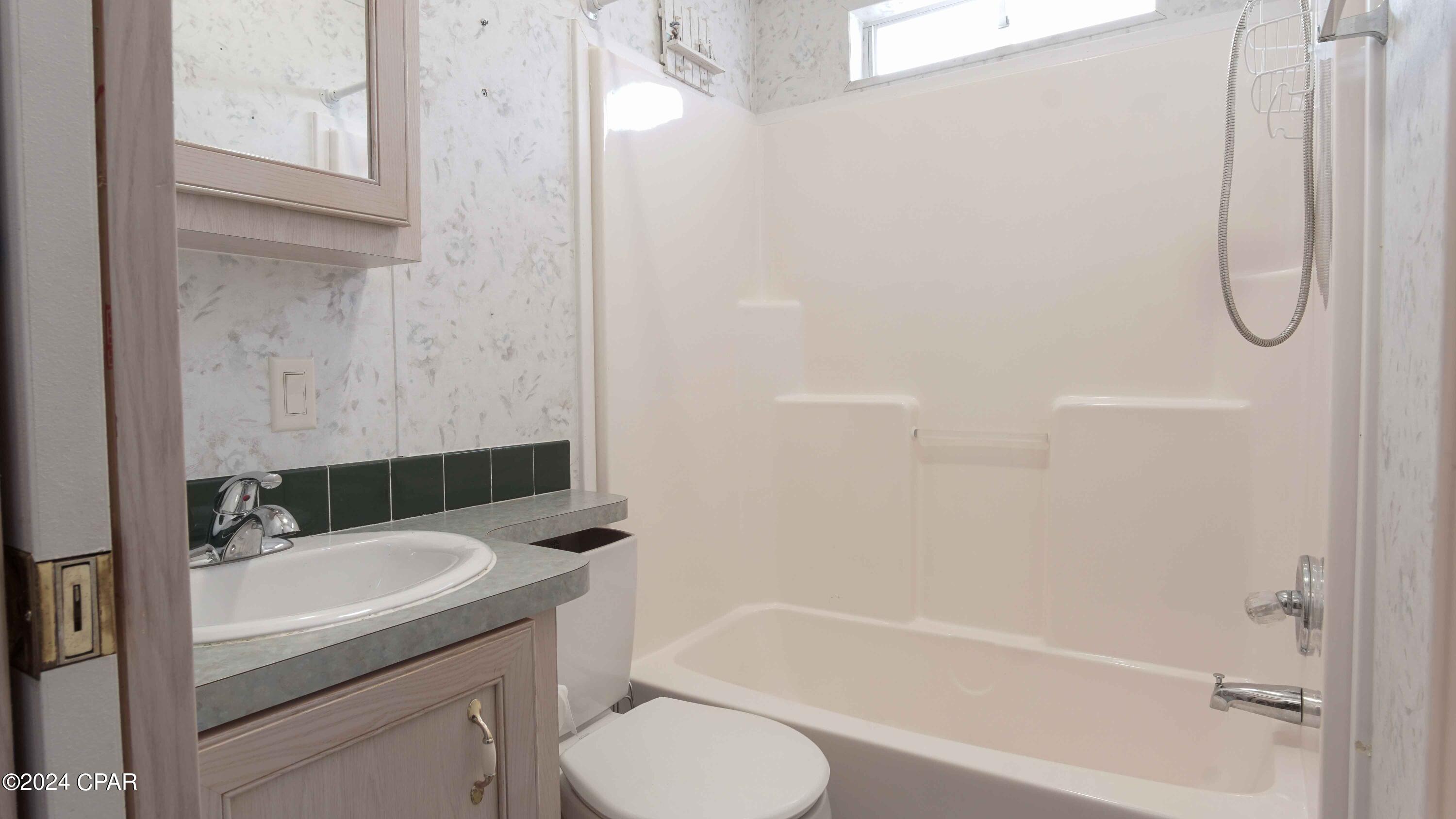 1219 Thomas Drive 203