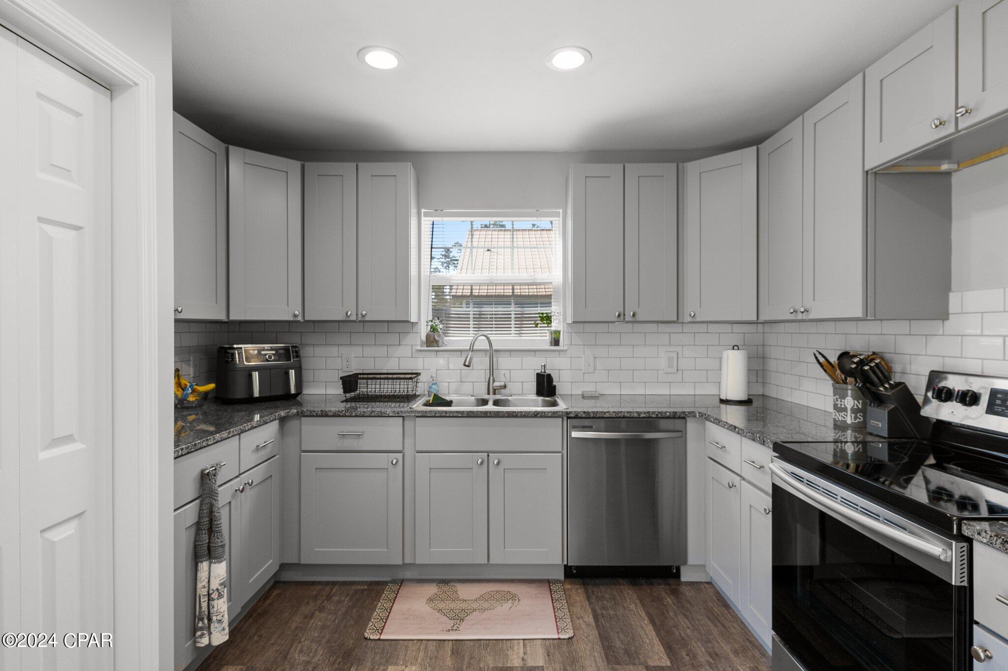 6404 Lake Joanna Circle