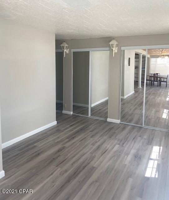 21522 Dolphin Avenue