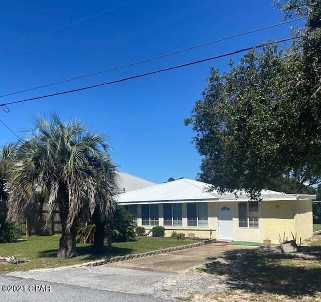 21522 Dolphin Avenue