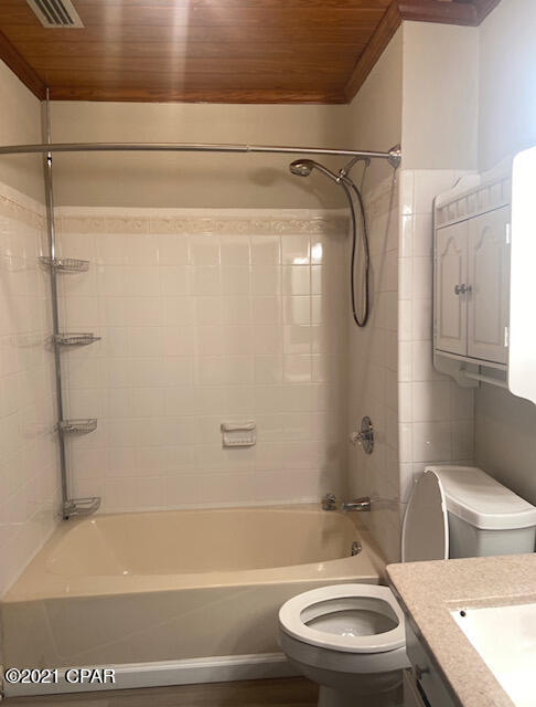 21522 Dolphin Avenue