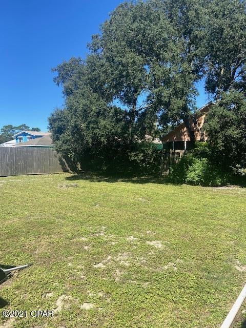 21522 Dolphin Avenue