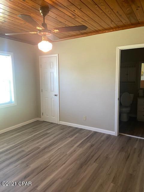 21522 Dolphin Avenue