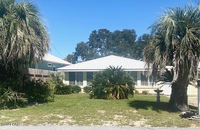 21522 Dolphin Avenue