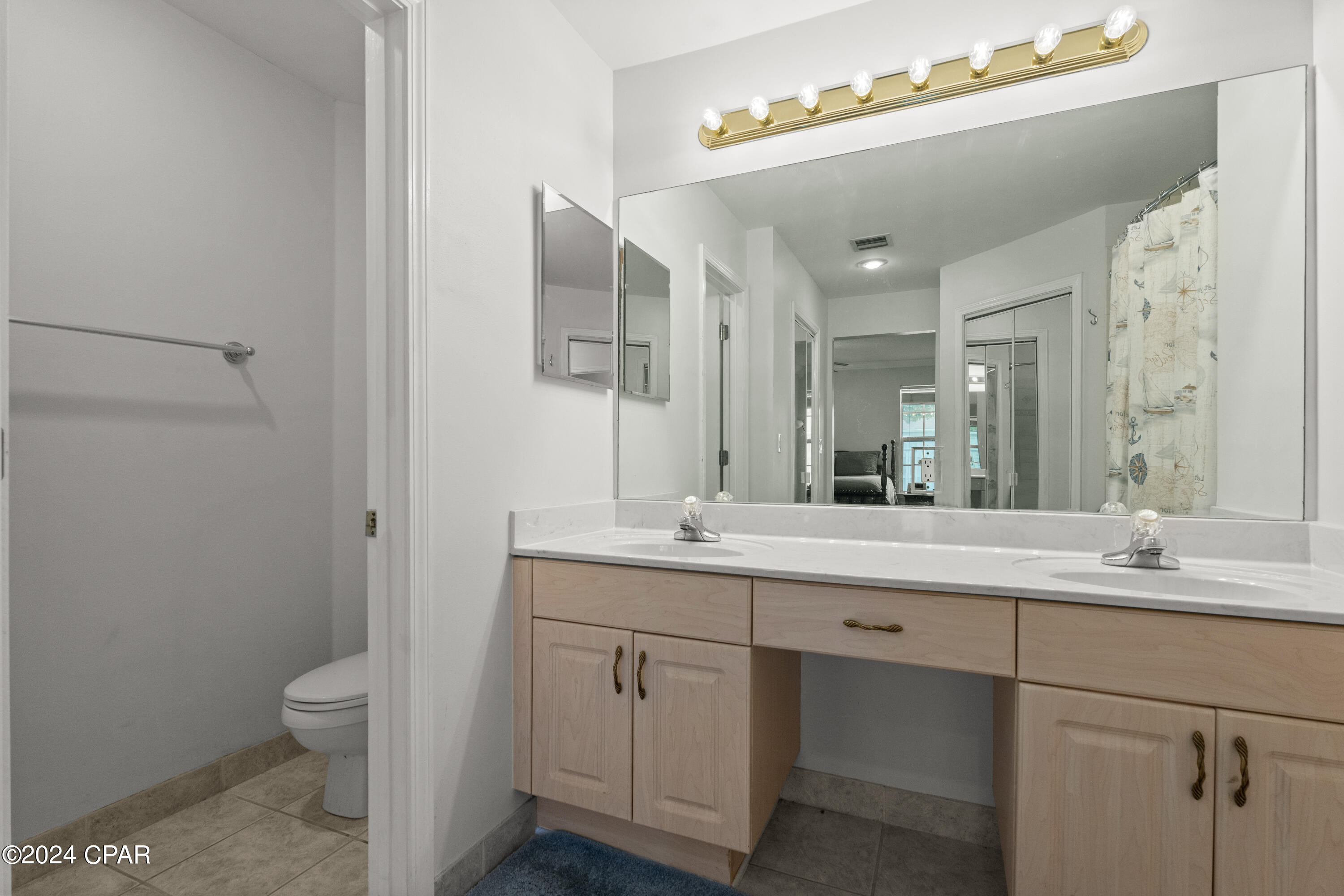3303 Azalea Circle