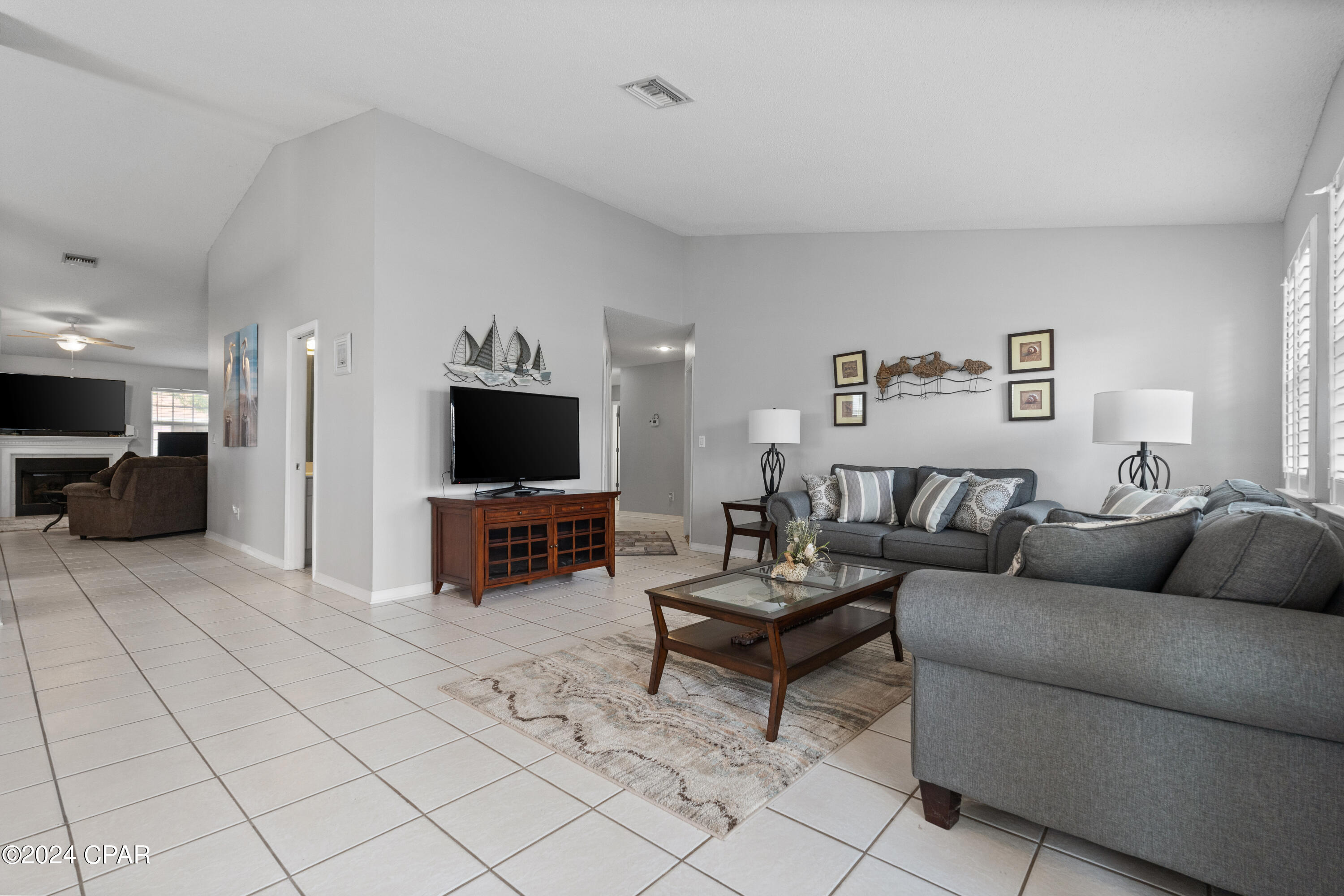 3303 Azalea Circle
