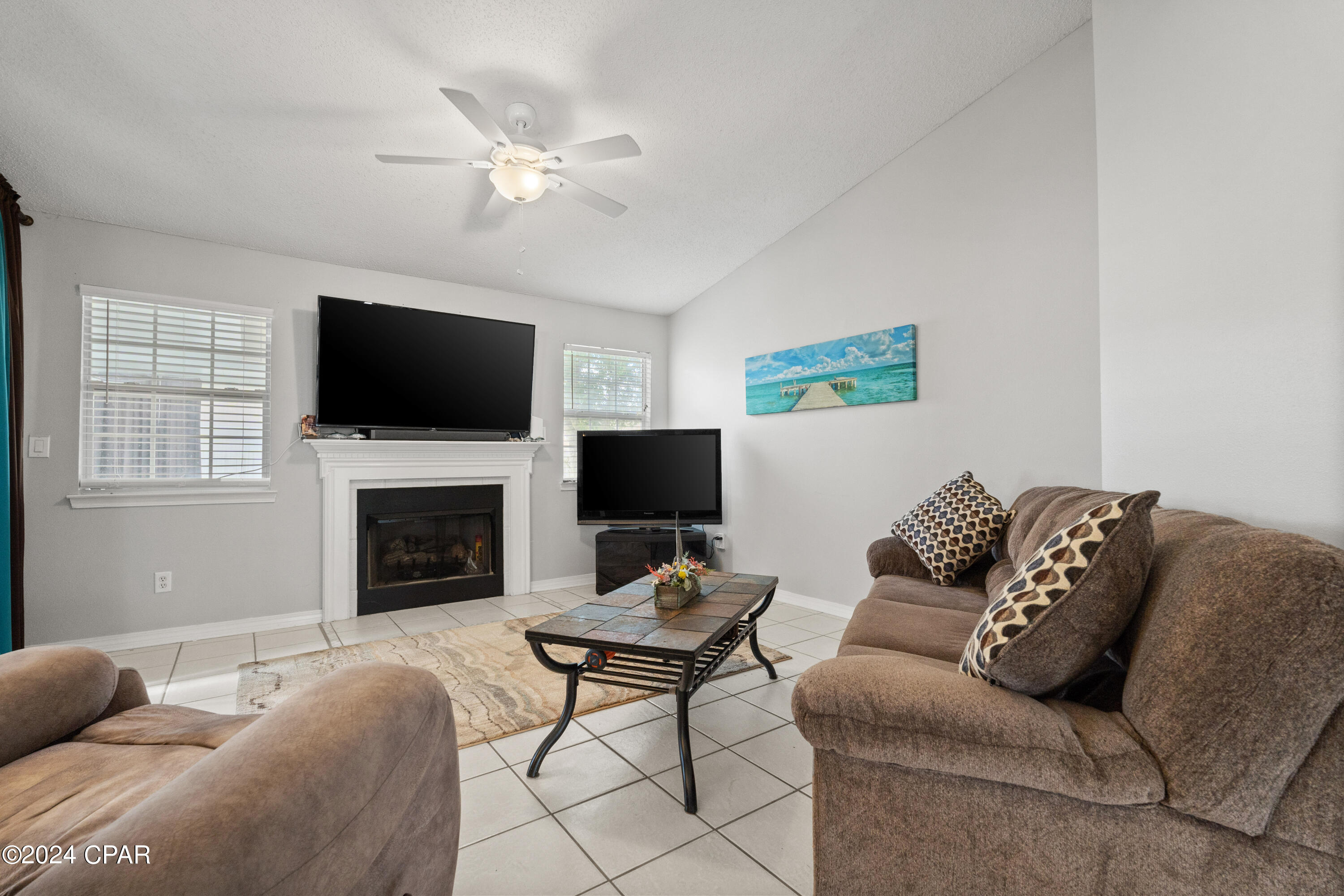 3303 Azalea Circle
