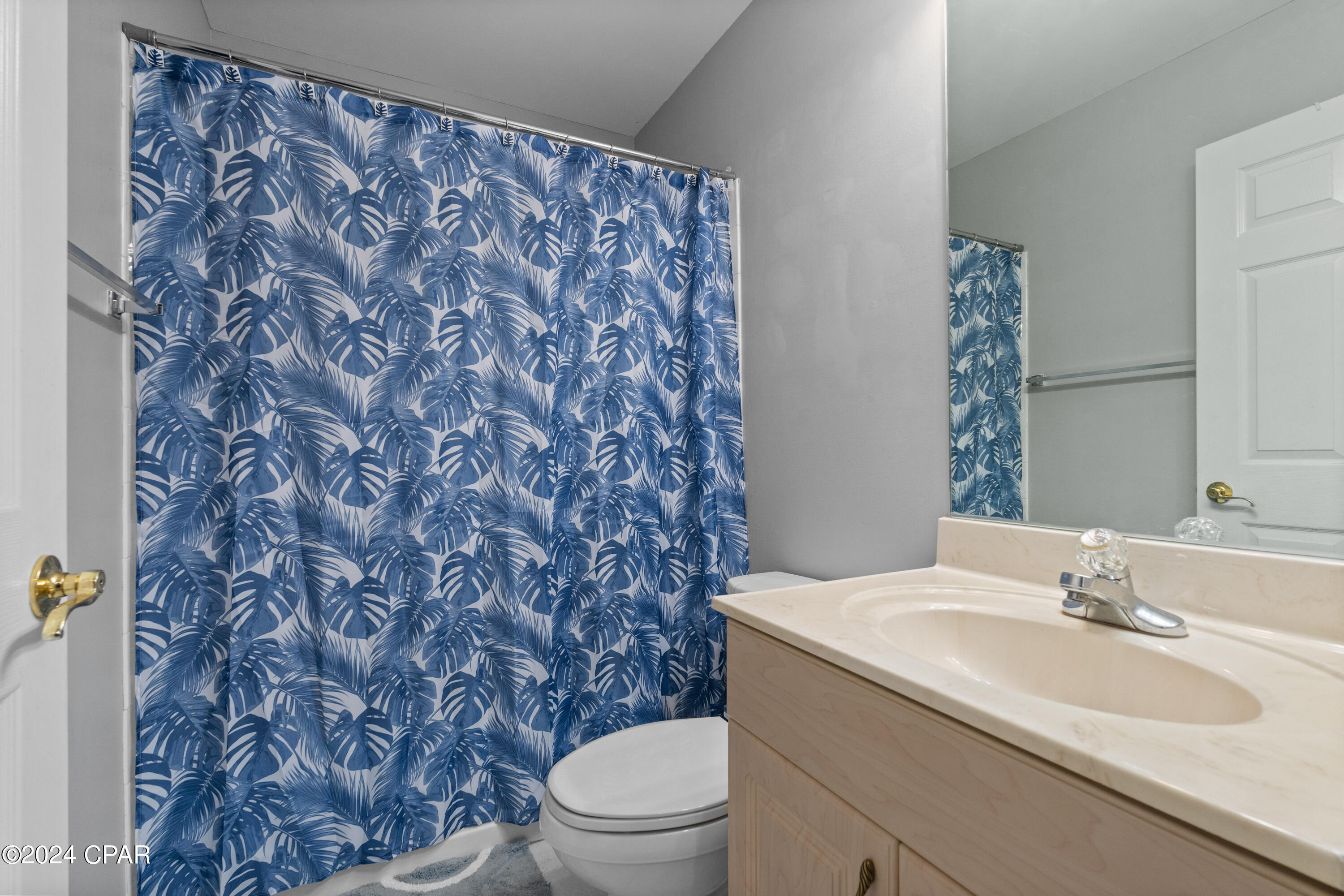 3303 Azalea Circle