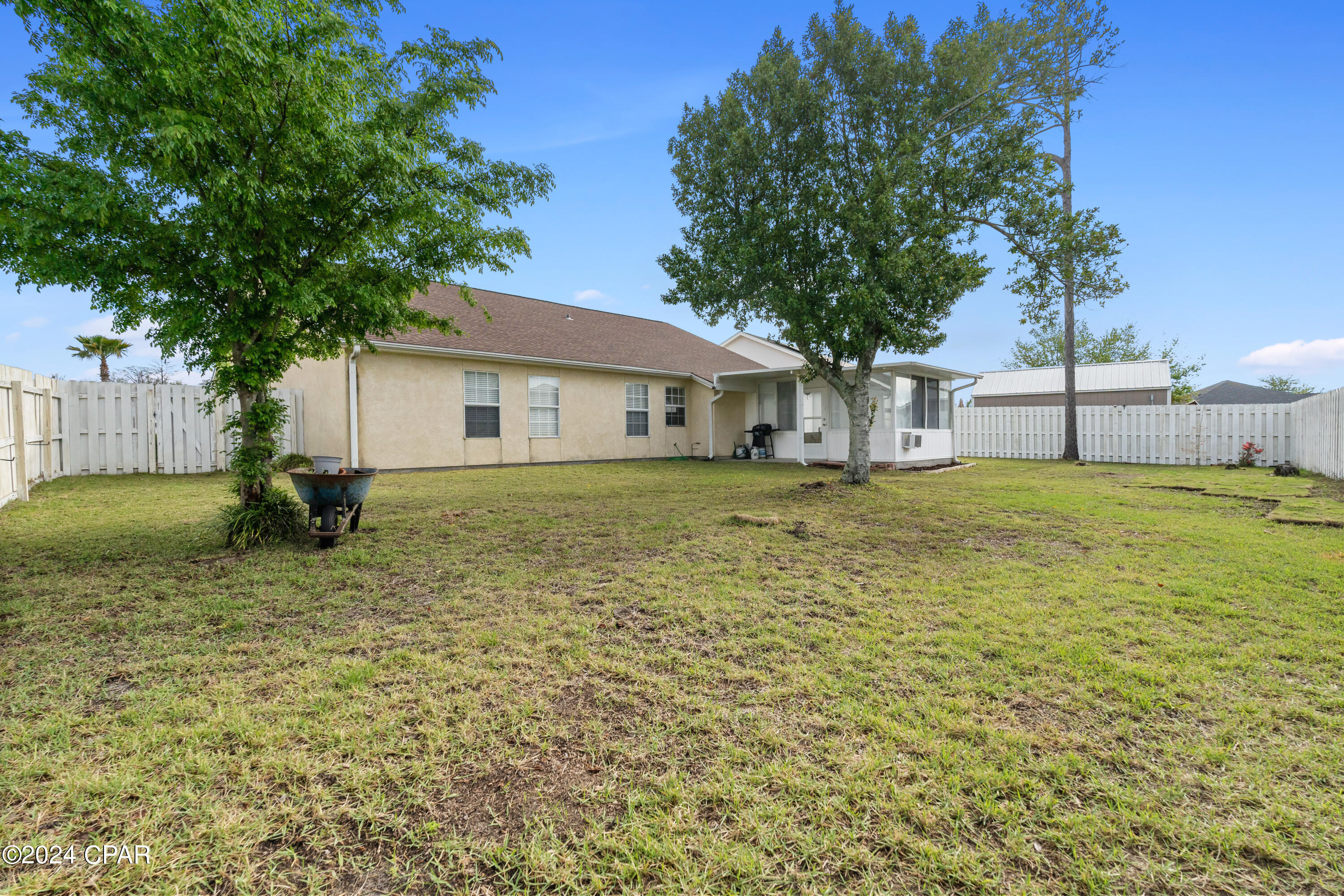 3303 Azalea Circle