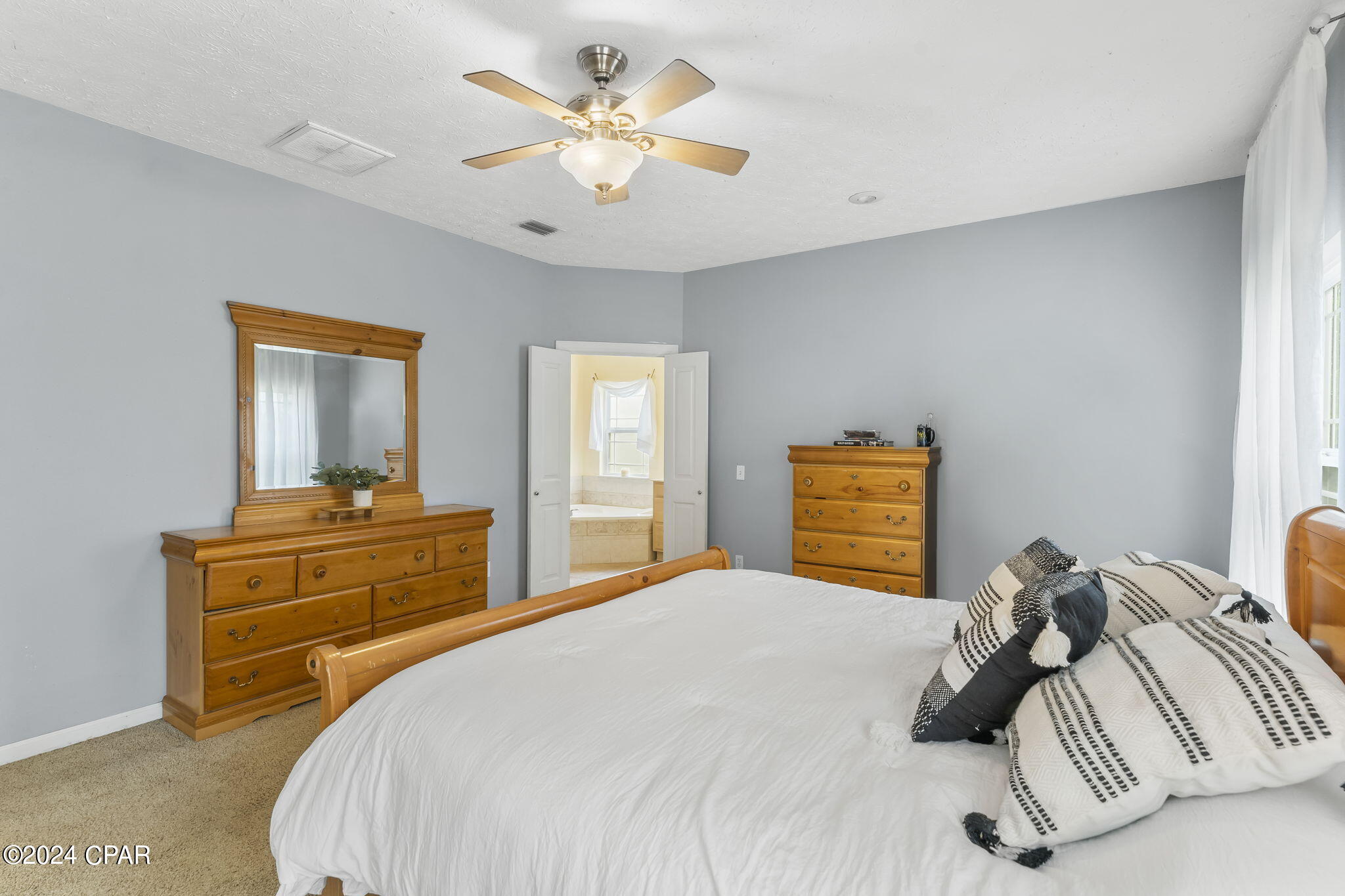 13633 Fiddlers Green Road