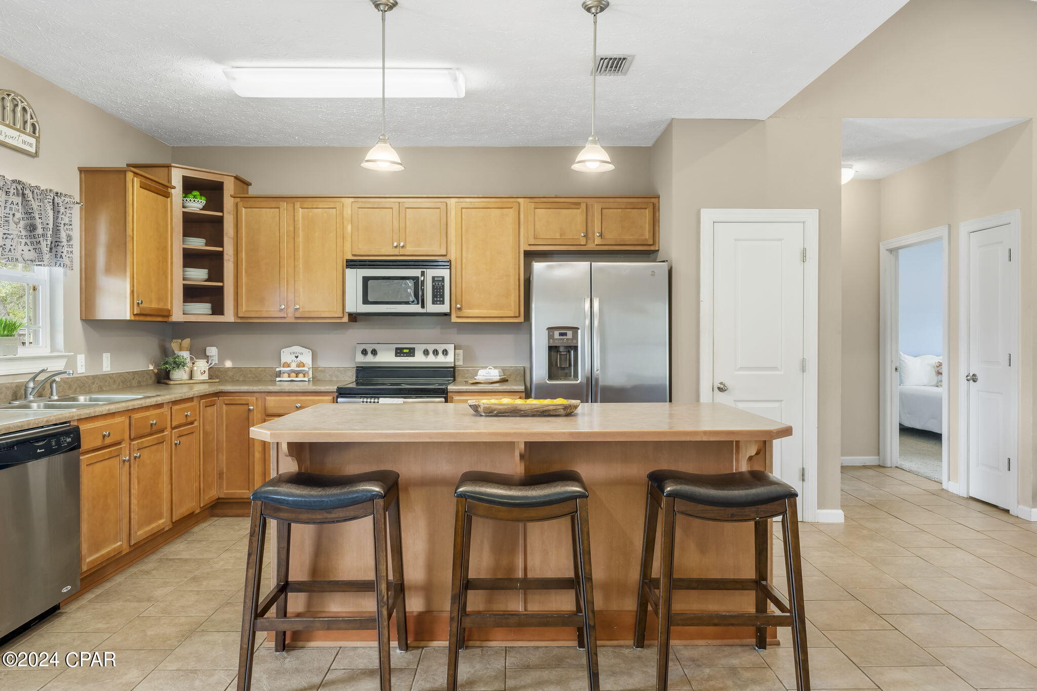 13633 Fiddlers Green Road