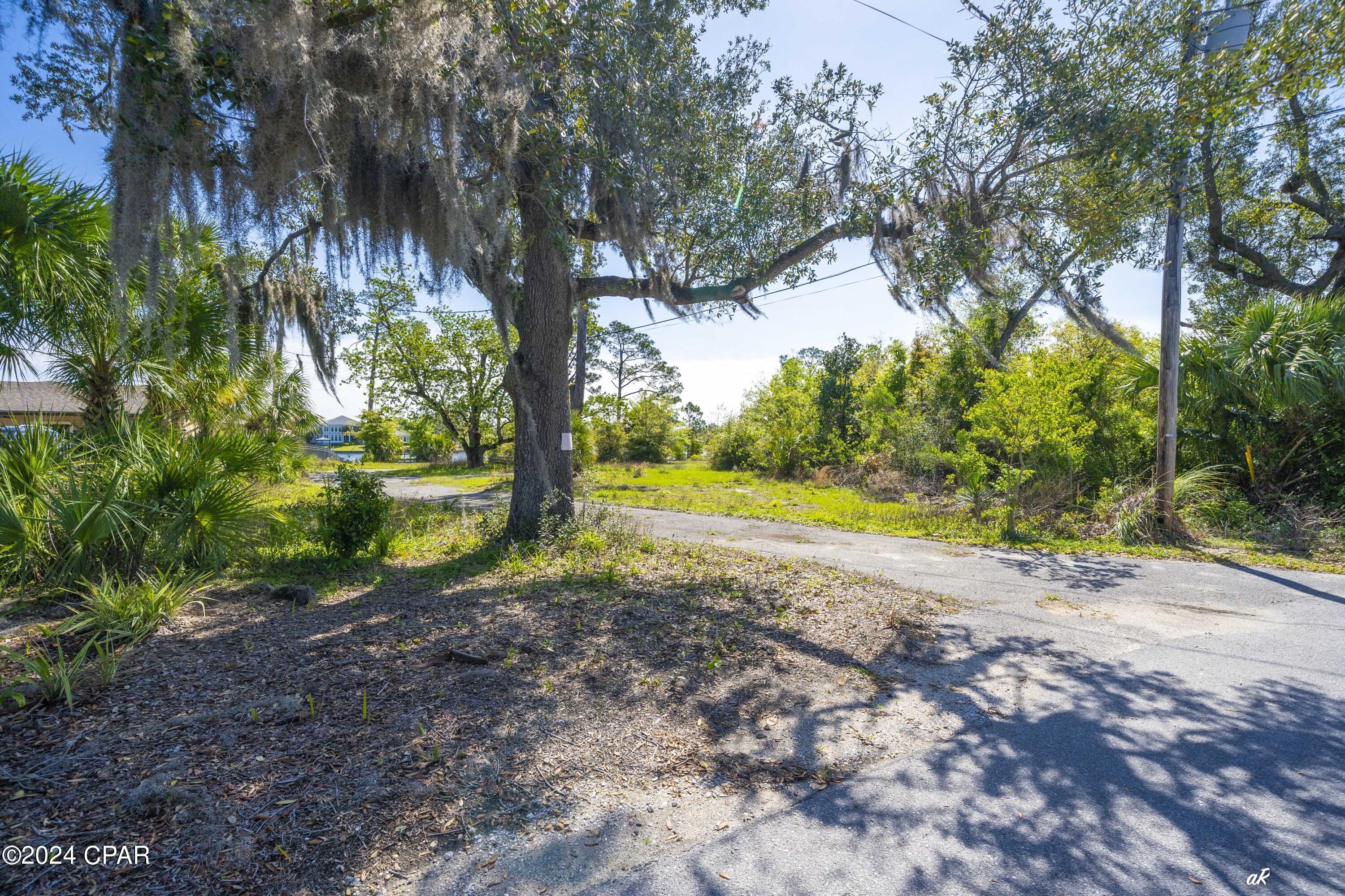 3719 Shoreline Circle