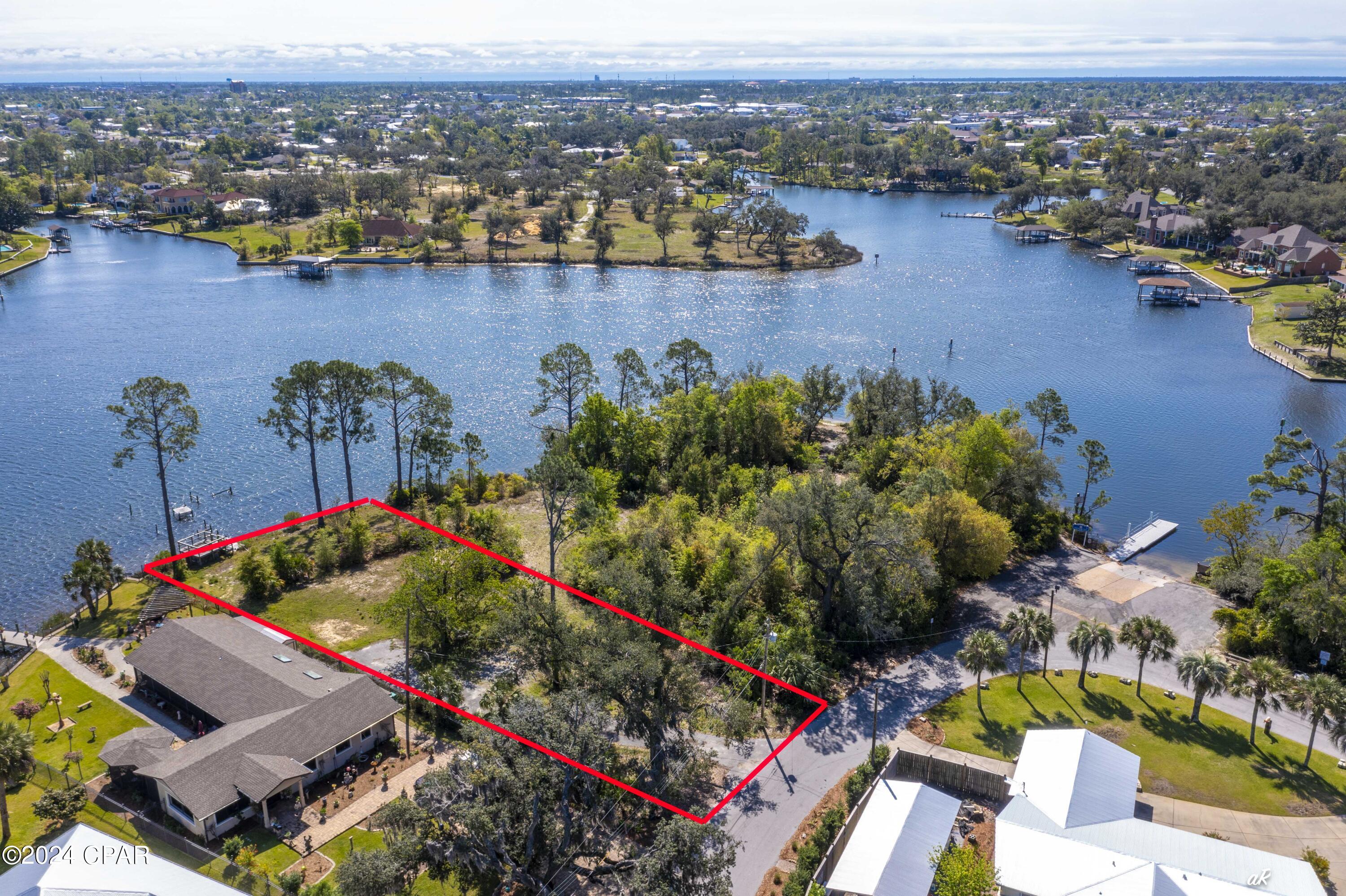 3719 Shoreline Circle