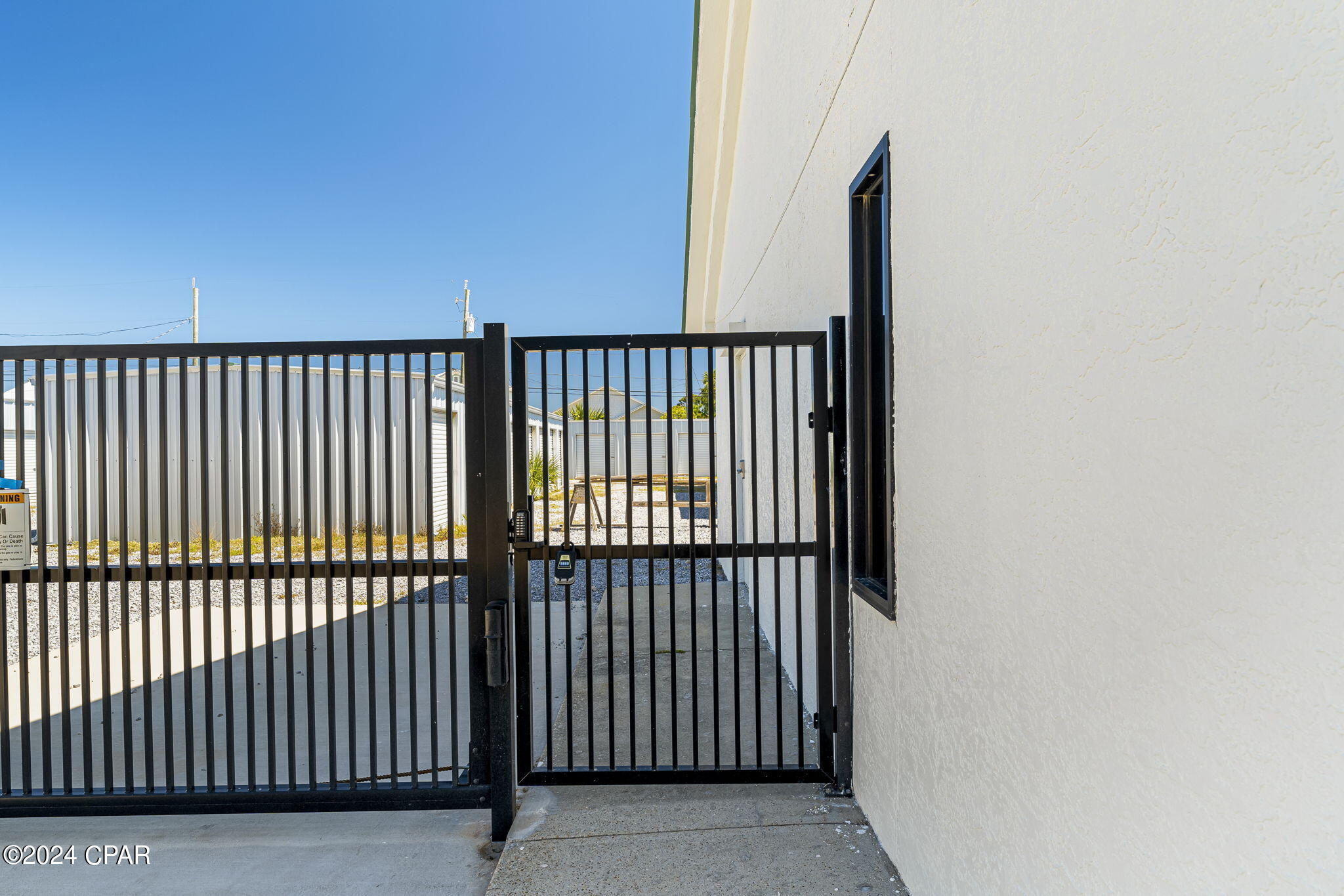 6126 Thomas Drive