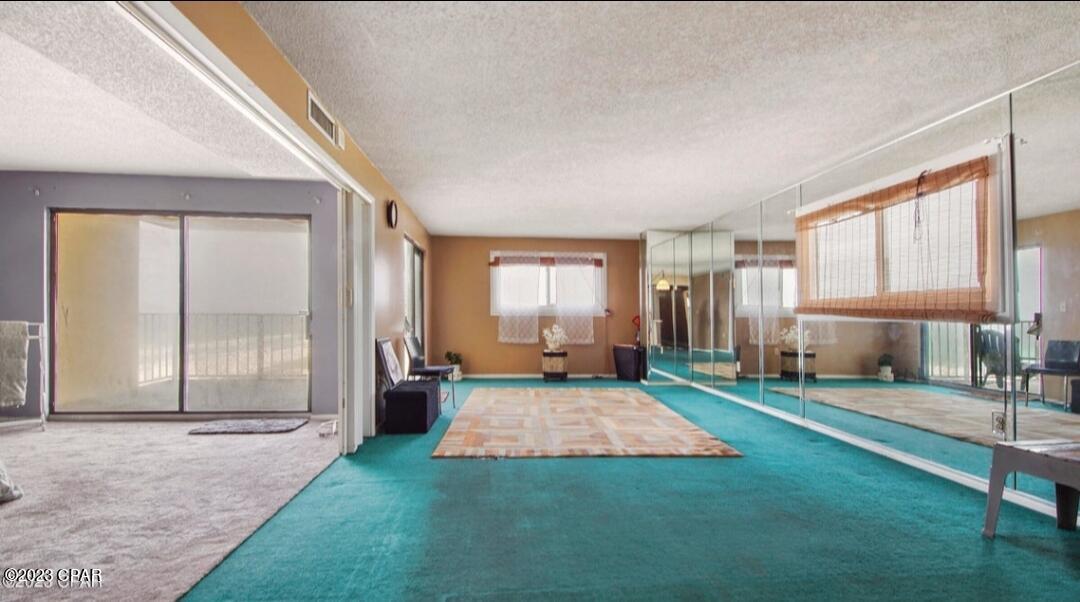 5801 Thomas 801 Drive 801